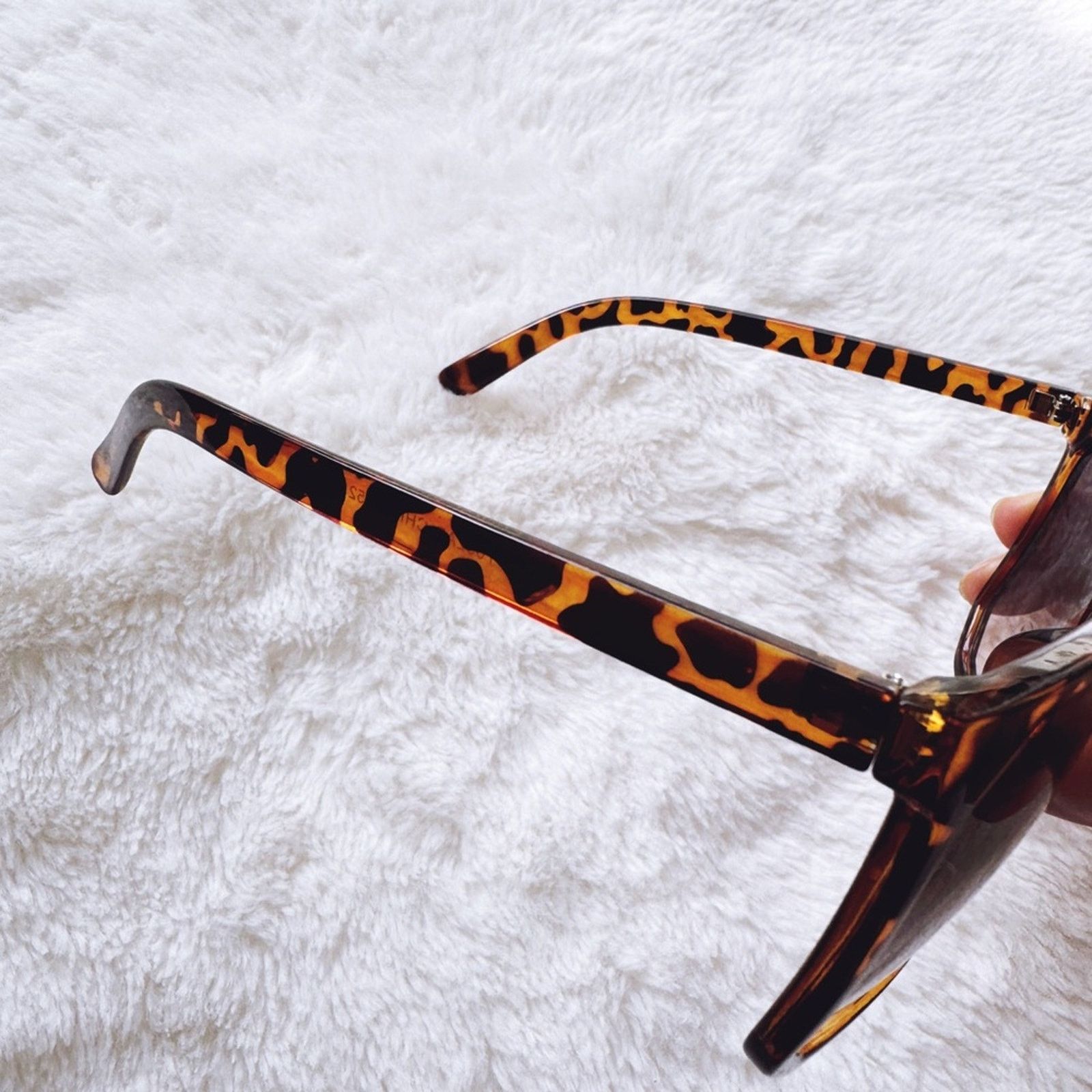 Other Kira Tortoise Brown & Black Oversized Sunglasses Size ONE SIZE - 4 Thumbnail