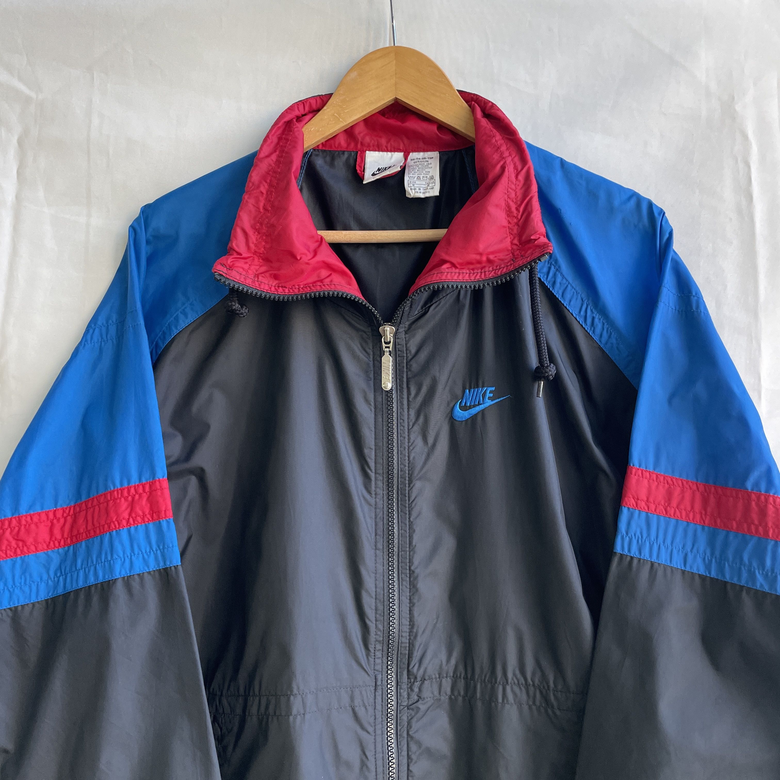 Nike Nike Vintage 90's Lightweight Nylon Windbreaker Size M Size US M / EU 48-50 / 2 - 3 Thumbnail