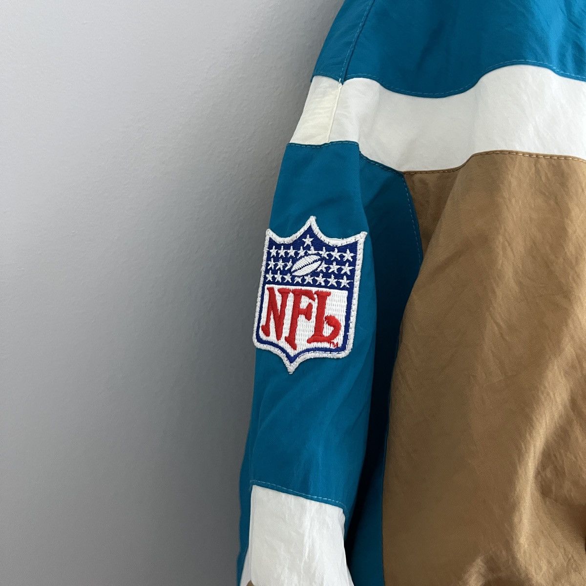 Apex One × NFL × Vintage Jacksonville Jaguars 90s Rare Apex Puffer Jacket NFL Size US XL / EU 56 / 4 - 3 Thumbnail