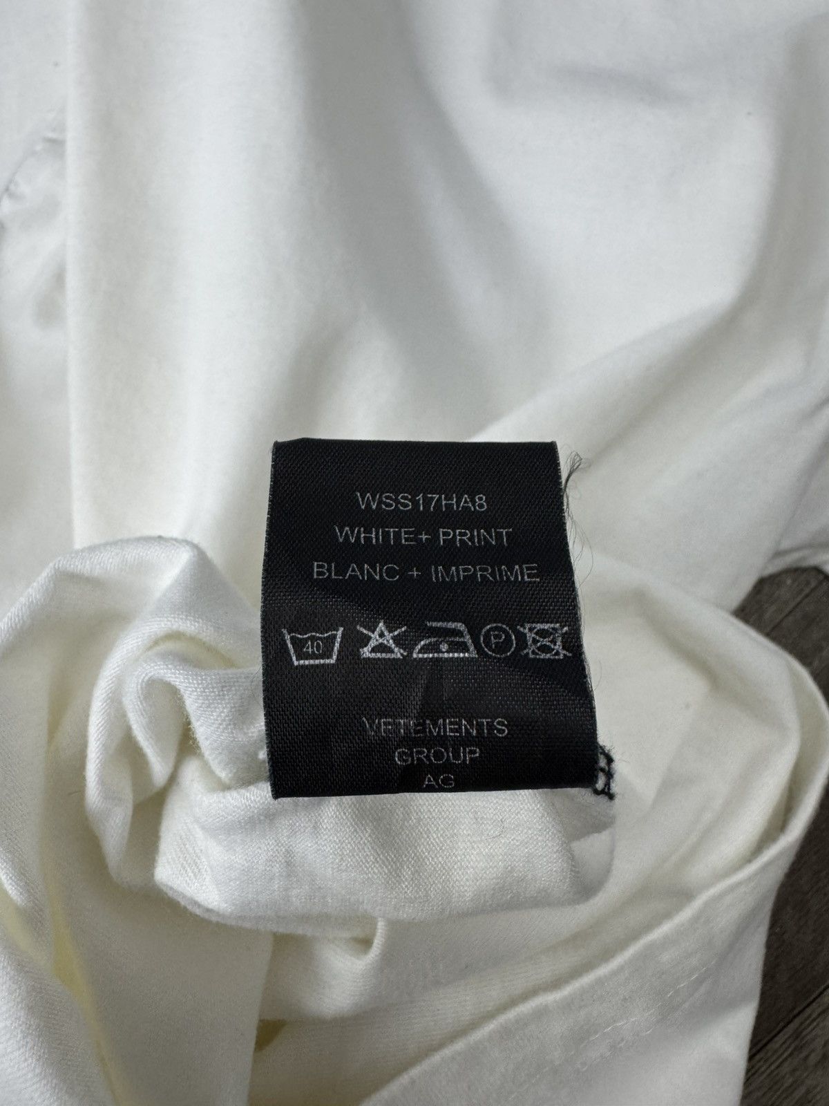 Vetements Vetements Staff White T-shirt 2017 Oversized Tee Size US S / EU 44-46 / 1 - 11 Thumbnail