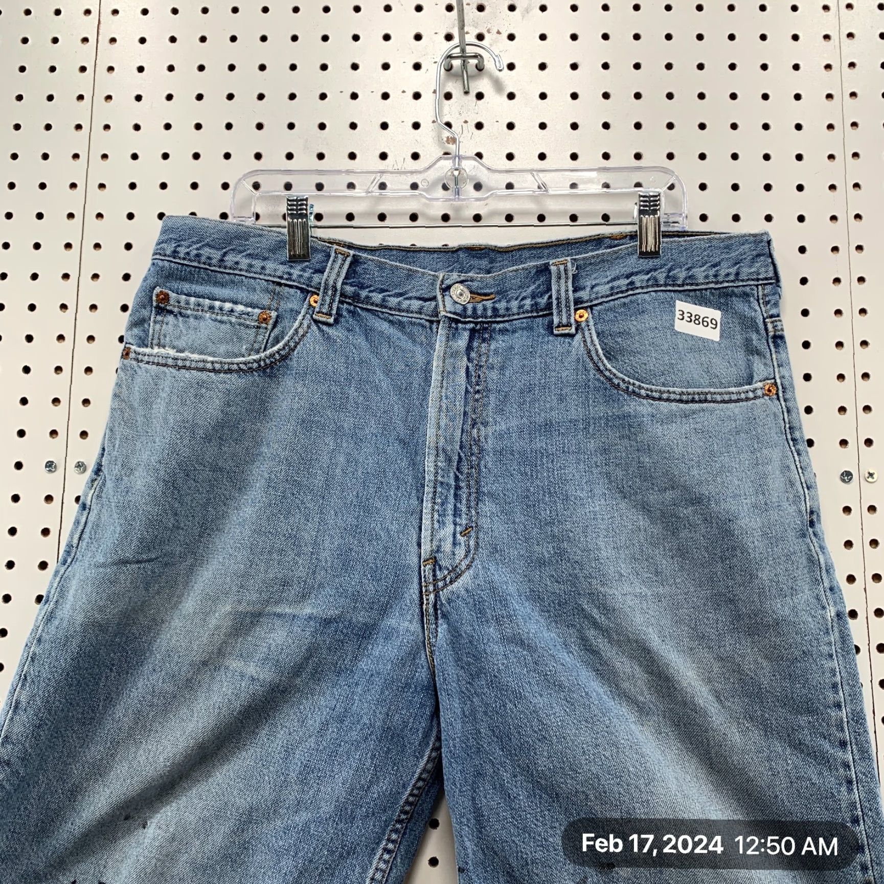 Levi's VINTAGE Levi's 505 Denim Shorts Men 38x10 Light Wash Bermuda Distressed Relaxed Fit Size US 38 / EU 54 - 5 Thumbnail