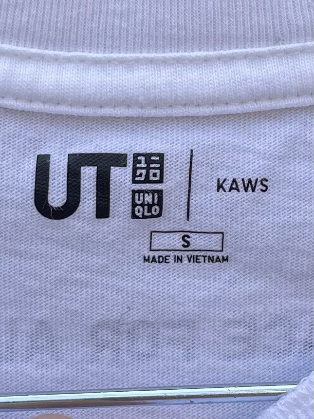 Kaws Uniqlo X Kaws Peace For All Graphic White TShirt Size US S / EU 44-46 / 1 - 2 Thumbnail