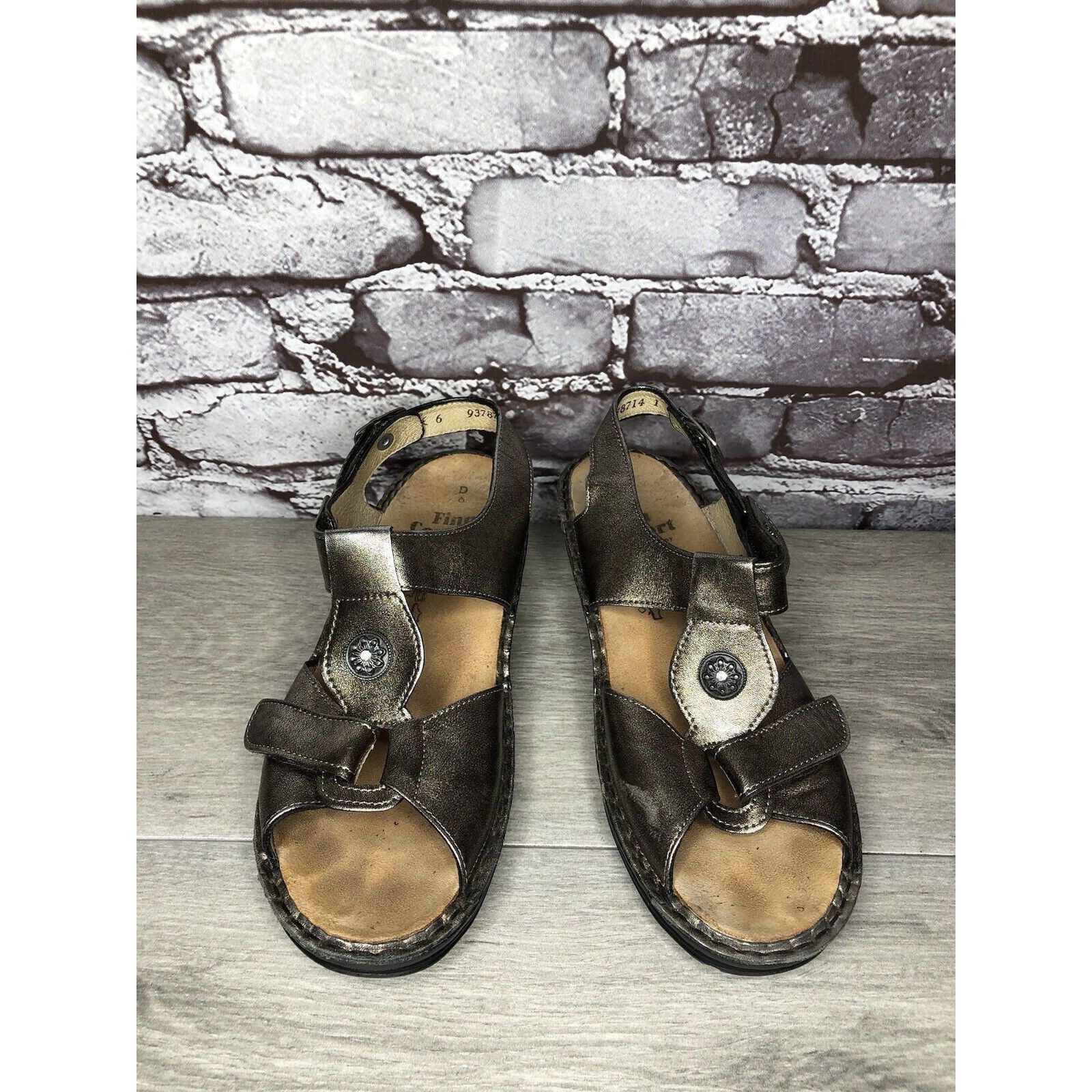 Other FINN COMFORT Adana Pewter Metallic Leather Strap Wedge Sanda Size US 8 / IT 38 - 10 Thumbnail