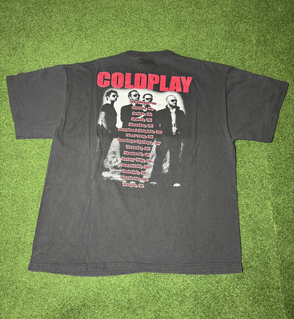 Band Tees × Vintage Vintage Y2K Coldplay Viva La Vida Mens Large Band T Shirt Size US L / EU 52-54 / 3 - 3 Thumbnail