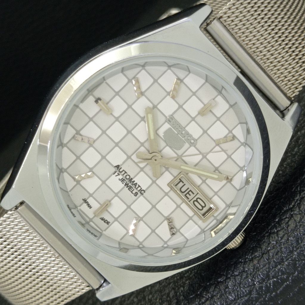 Seiko REFURBISHED VINTAGE SEIKO 5 AUTO JAPAN MENS WATCH a440203 Size 38 - 1 Thumbnail
