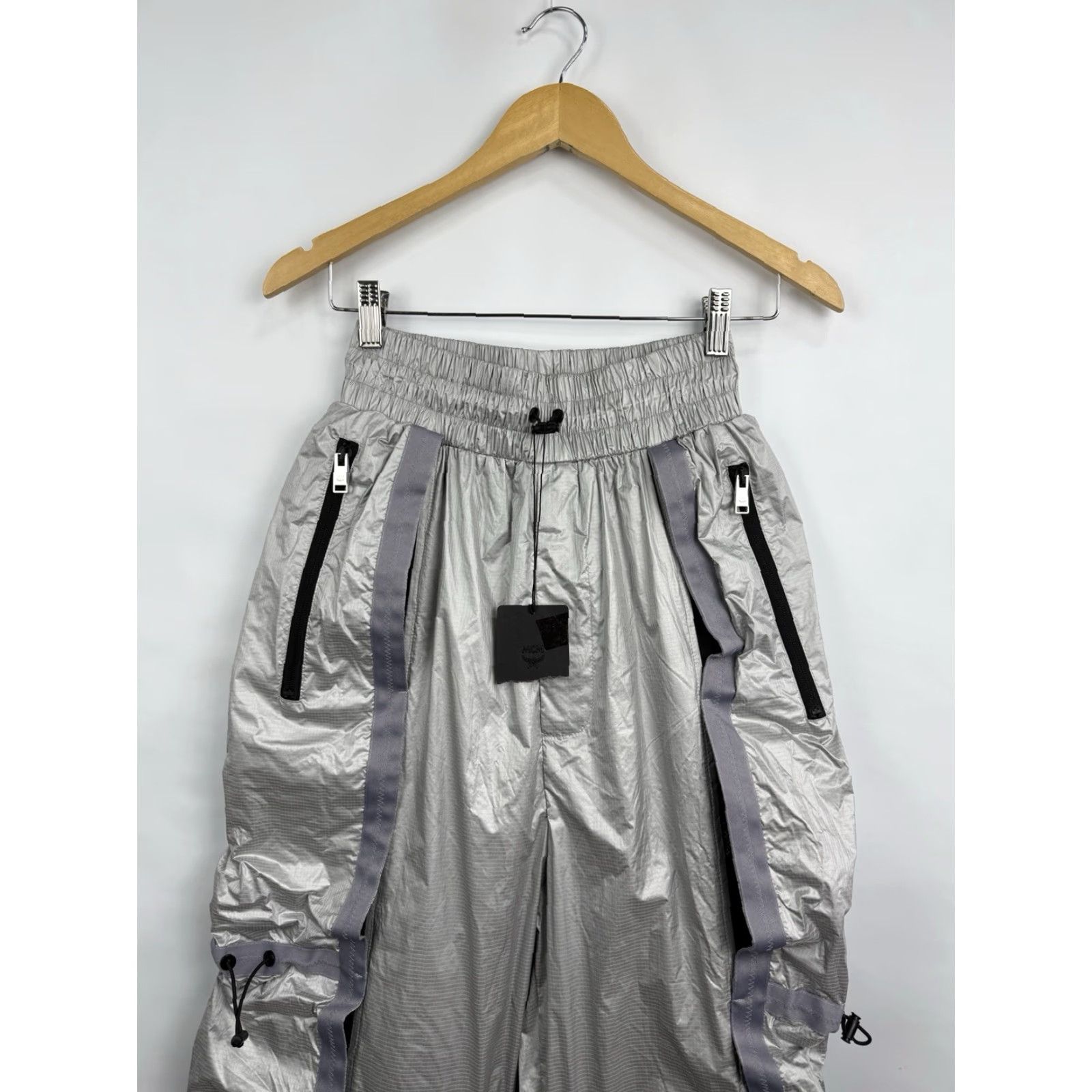 MCM MCM 2/1 Convertible Cargo Pants Shorts Zip Off Unisex Size 38 Pants Silver 2in1 Convertible Unisex Adults Mens Womens Size US 38 / EU 54 - 7 Thumbnail