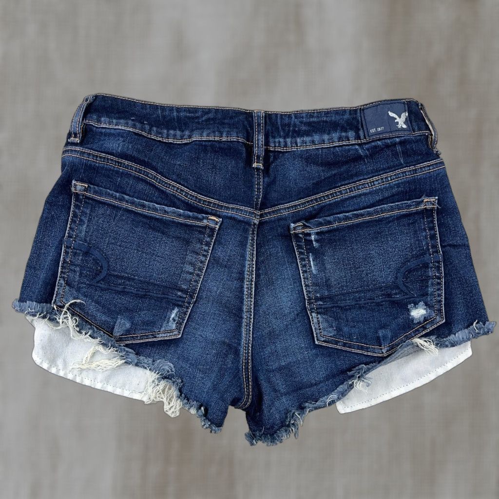 American Eagle Outfitters VINTAGE: No (skip) American Eagle Shorts Women 8 Cut Off Hi Rise Festival Jorts Dark Wash Raw Hem Size 26" / US 2 / IT 38 - 1 Thumbnail