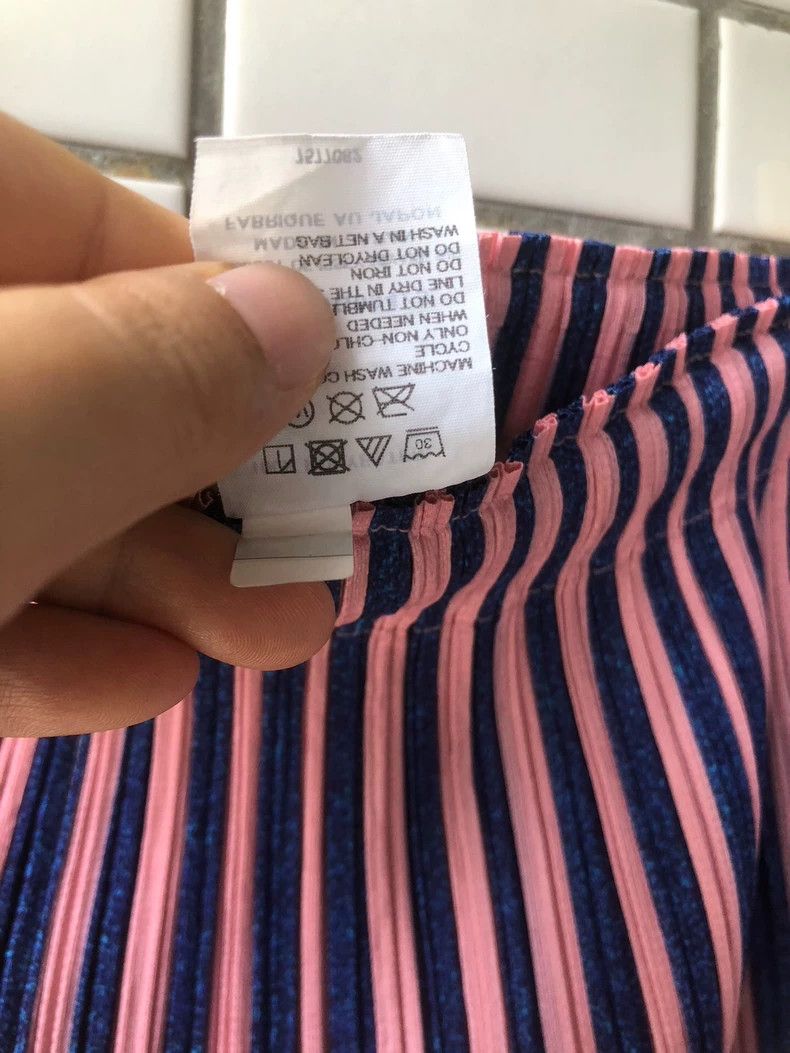 Issey Miyake Issey Miyake size:5 Blue and pink striped skirt Size 42" / US 20 - 3 Thumbnail