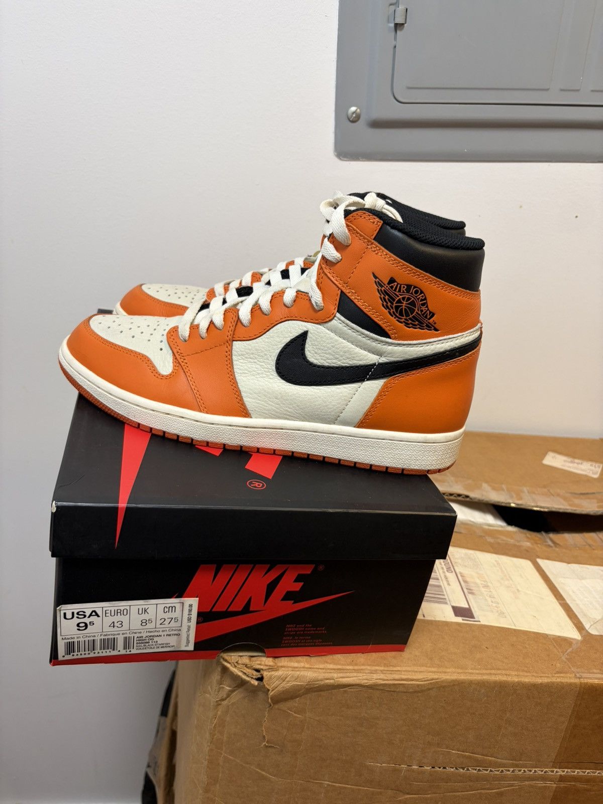 Jordan Brand Air Jordan 1 Retro Reverse Shattered Backboard Sz 9.5 (2016) Size US 9.5 / EU 42-43 - 1 Thumbnail