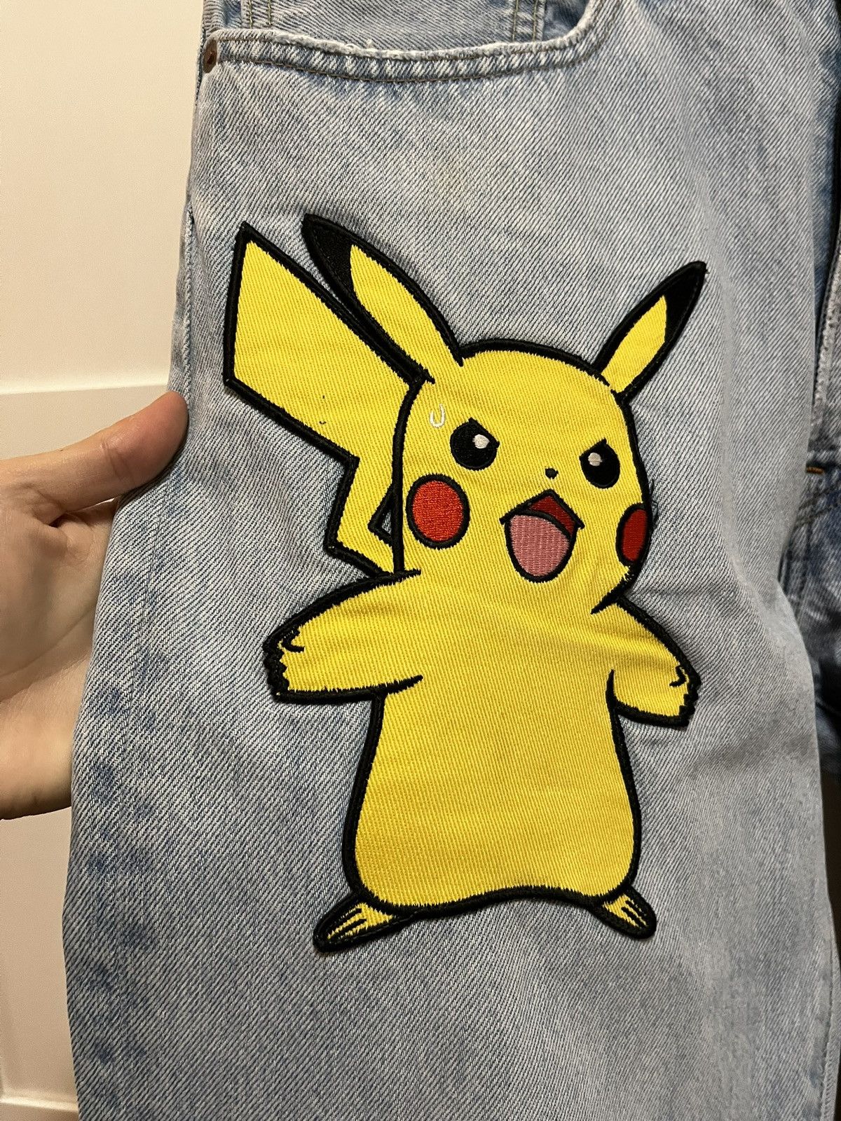 Levi's Levi‘s x Pokémon Denim Jeans Size US 34 / EU 50 - 3 Thumbnail