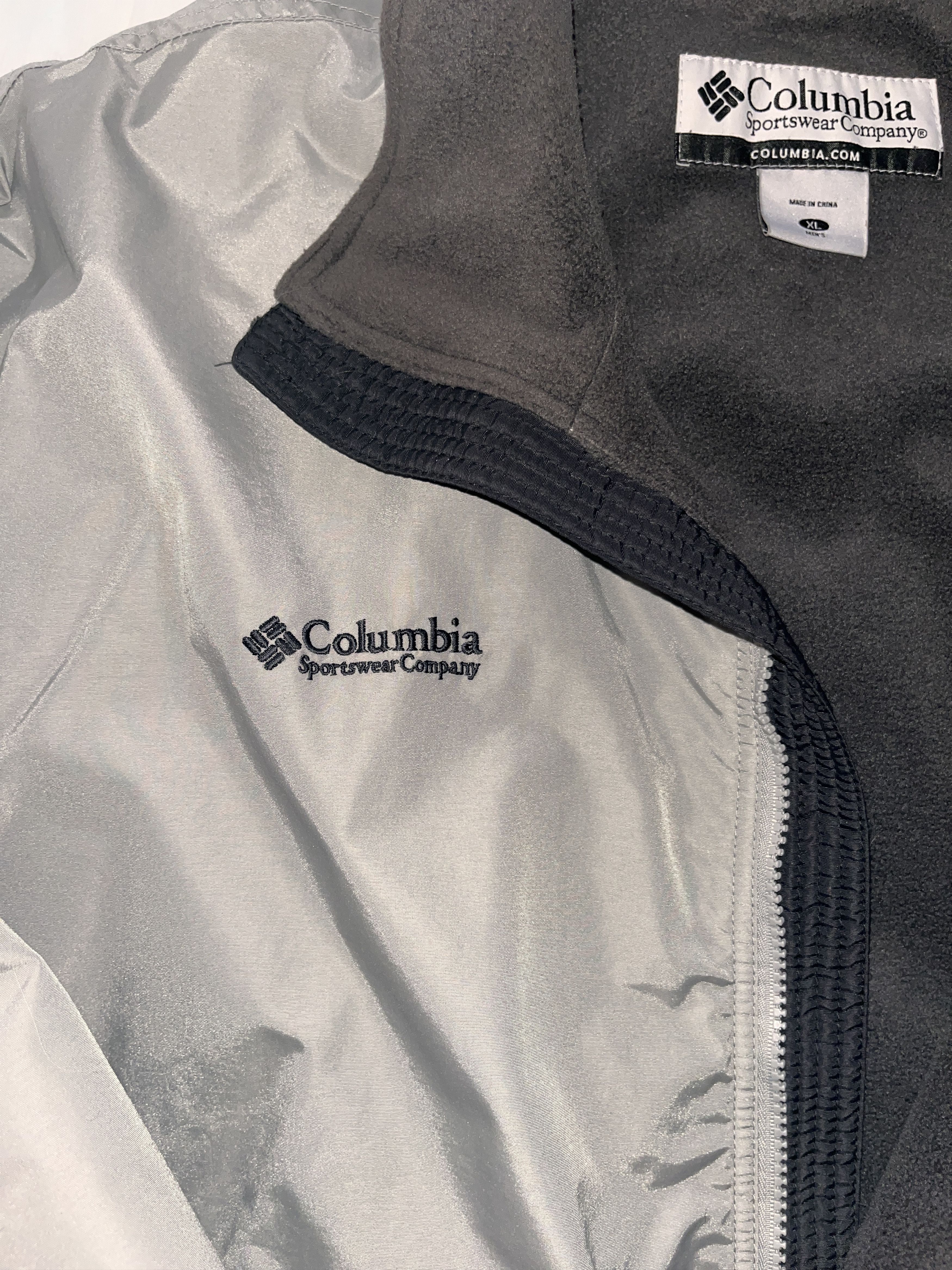 Columbia Vintage Columbia Like-new Bomber Nylon Jacket Size US XL / EU 56 / 4 - 3 Thumbnail