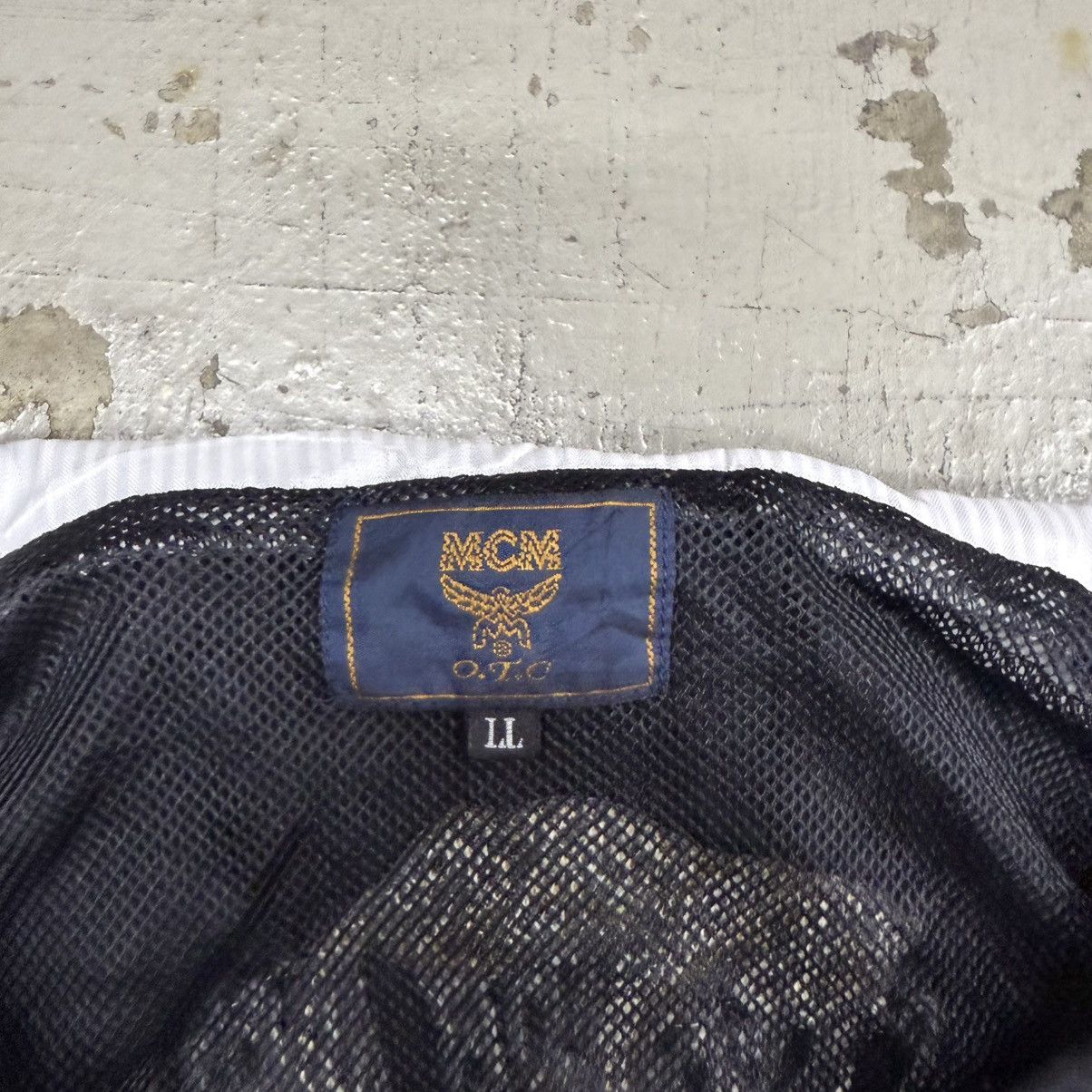 MCM Vintage Embroidery Big Logo MCM Legere Windbreaker Jacket Size US XL / EU 56 / 4 - 5 Thumbnail