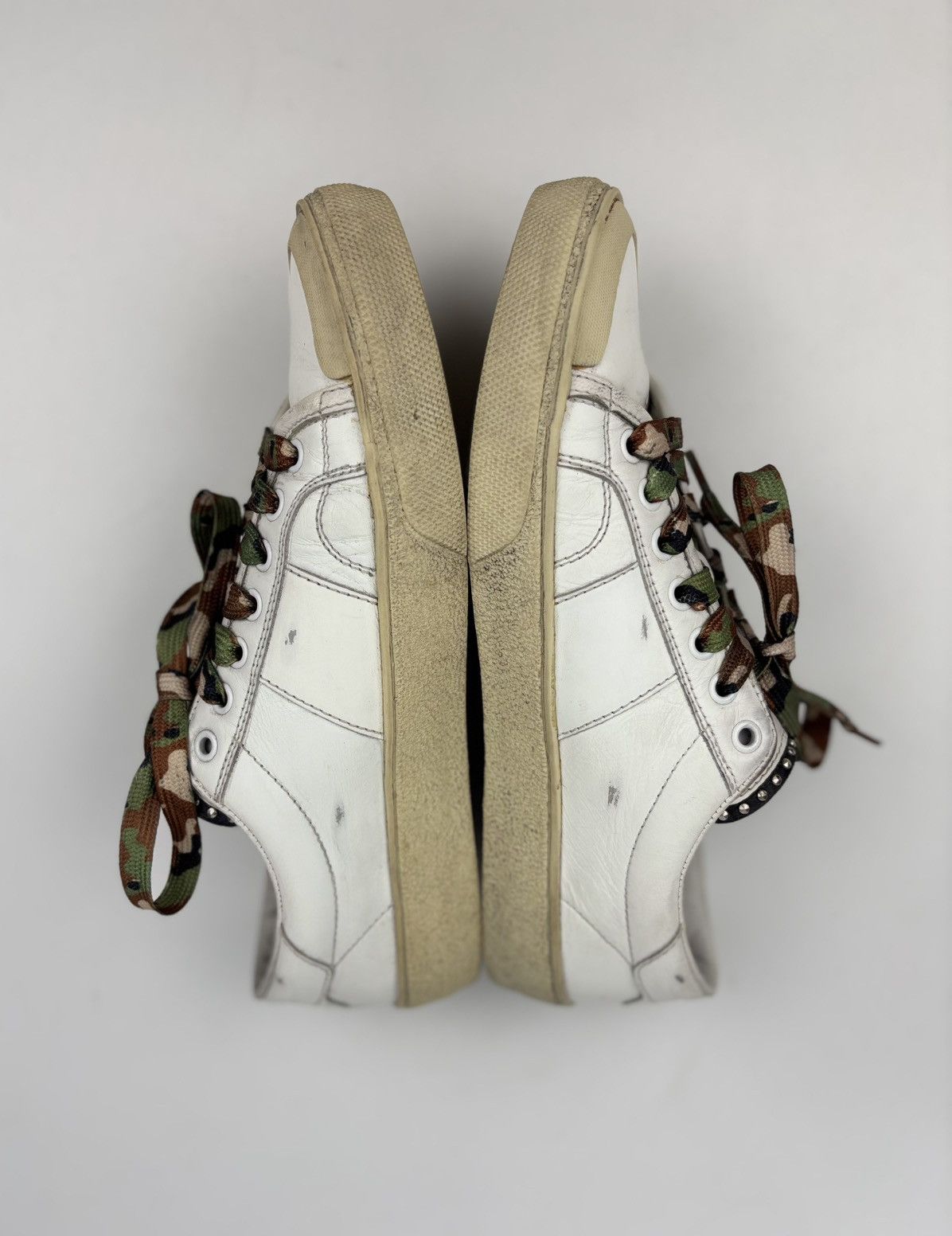 Saint Laurent Paris Saint Laurent Surf Studded Sneakers Size US 9 / IT 39 - 5 Thumbnail