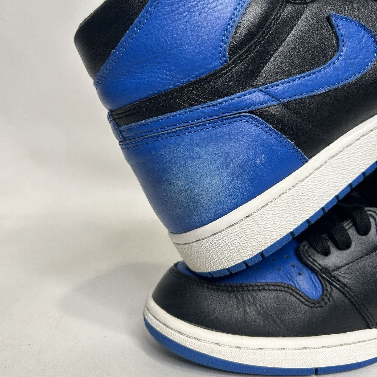 Jordan Brand Nike Air Jordan 1 Retro High OG “Royal” 2017 Size US 11.5 / EU 44-45 - 8 Thumbnail