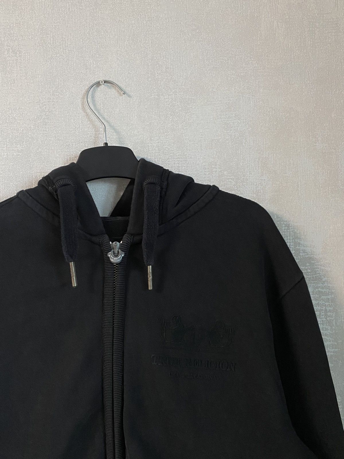 True Religion 💥VINTAGE TRUE RELIGION BIG BACK LOGO FADED ZIP HOODIE Y2K Size US XL / EU 56 / 4 - 4 Thumbnail