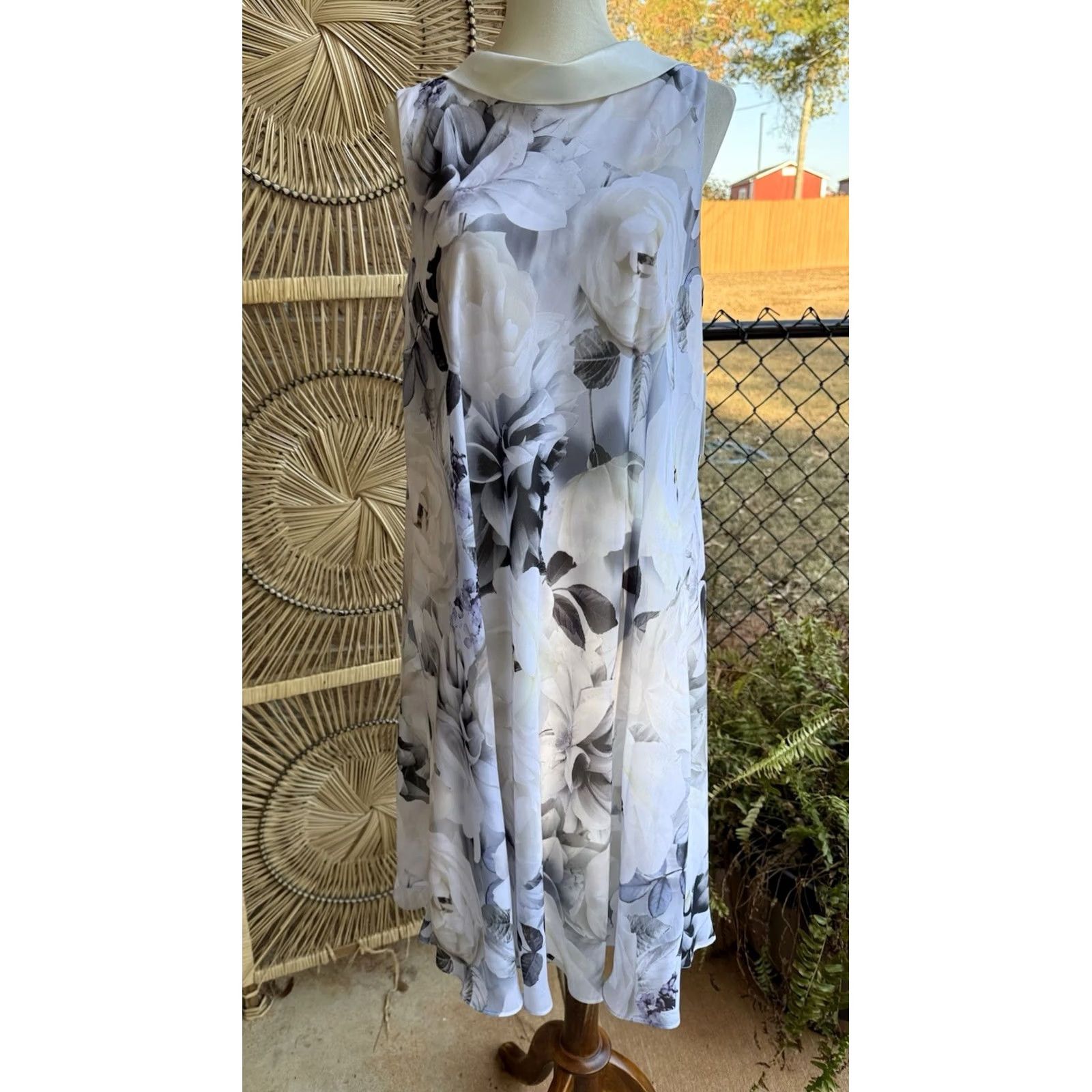 Vintage Ignite Evenings Floral White Tea Length Cocktail Dress 10 NWT Ivory Lace Sequin Midi A-Line Womens Size L / US 10 / IT 46 - 2 Thumbnail