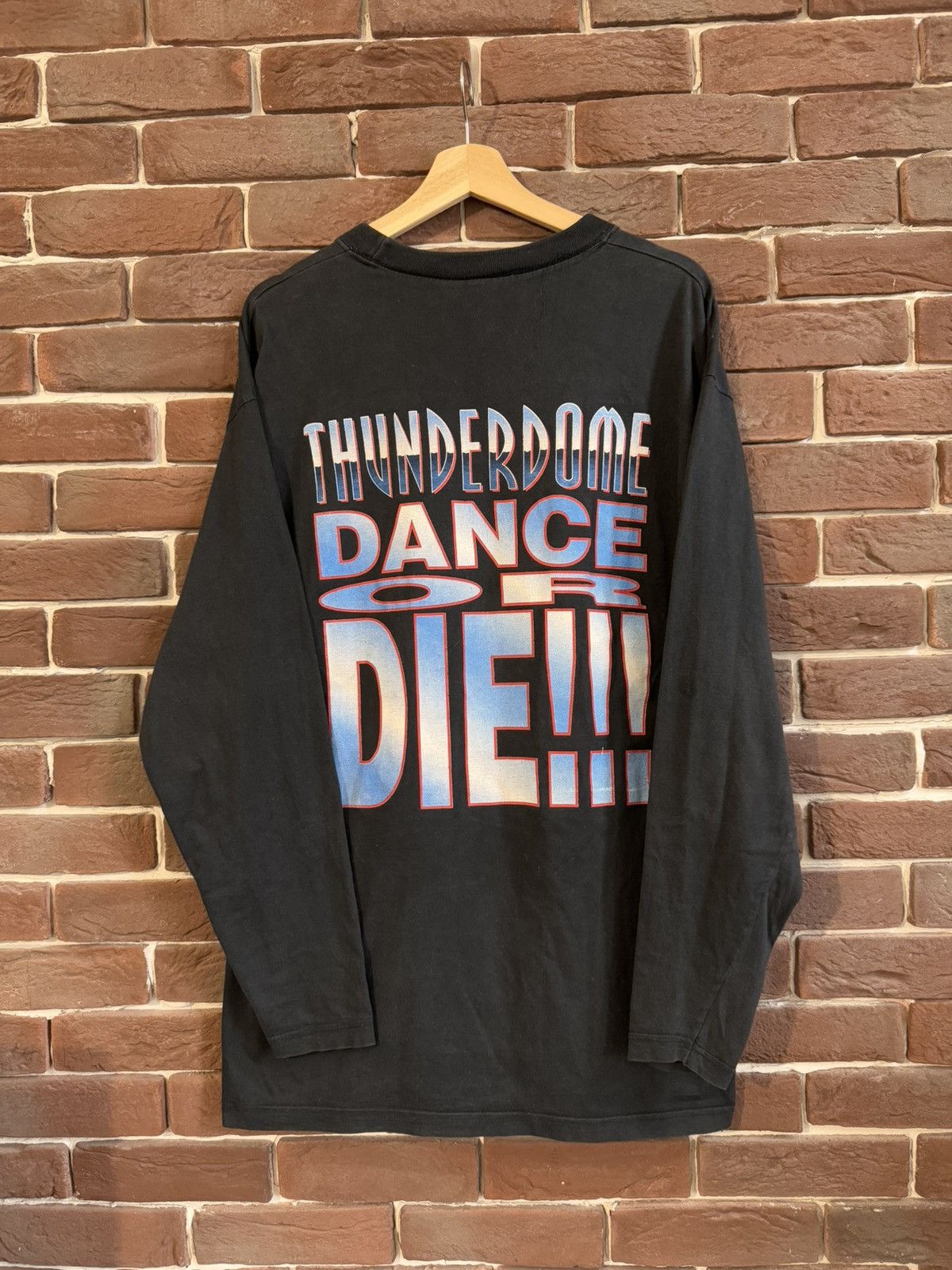 Band Tees Rare Vintage 1996 Thunderdome Wizard Gabber Band Tshirt 90s Size US XL / EU 56 / 4 - 2 Thumbnail