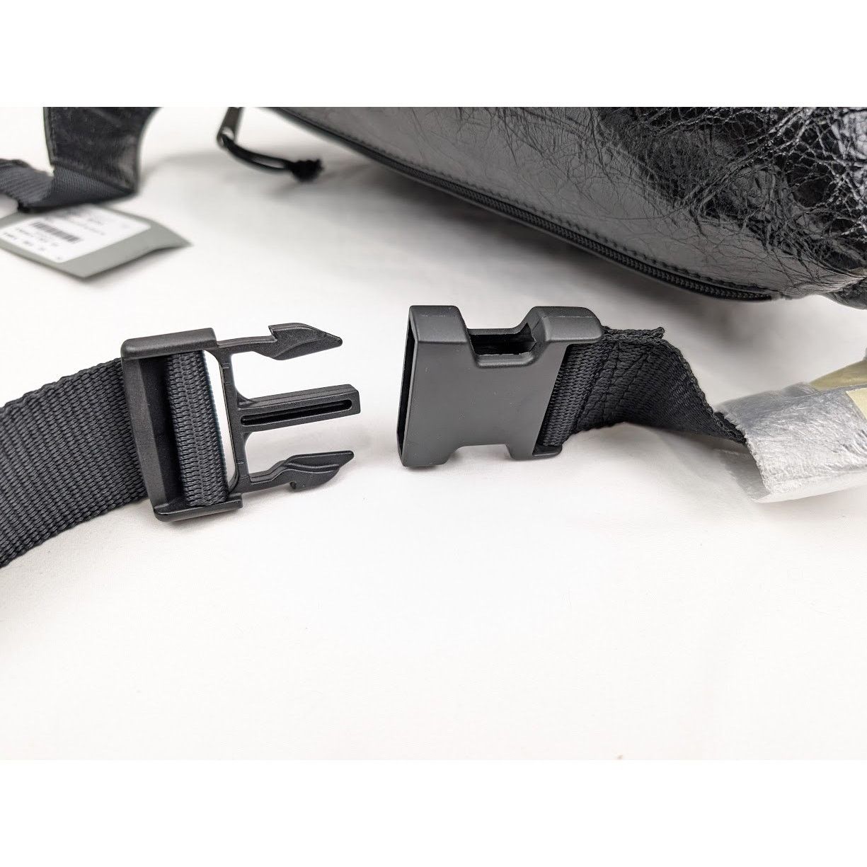 Balenciaga o1rshd1 Q:3 / Size: OS / Explorer Multizip Beltpack in Black Size ONE SIZE - 21 Thumbnail