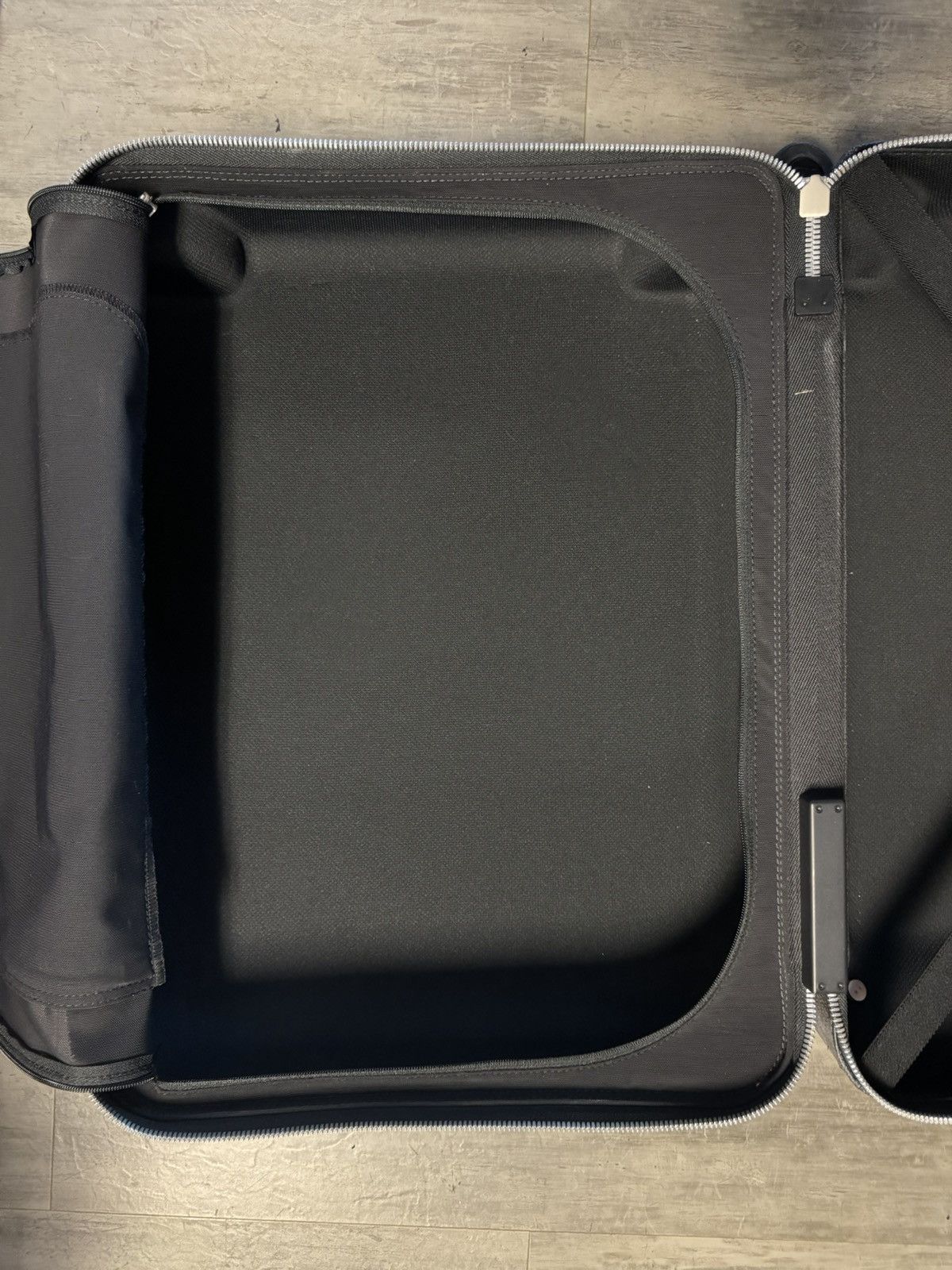 Louis Vuitton Louis Vuitton Horizon 55 Graphite Size ONE SIZE - 5 Thumbnail