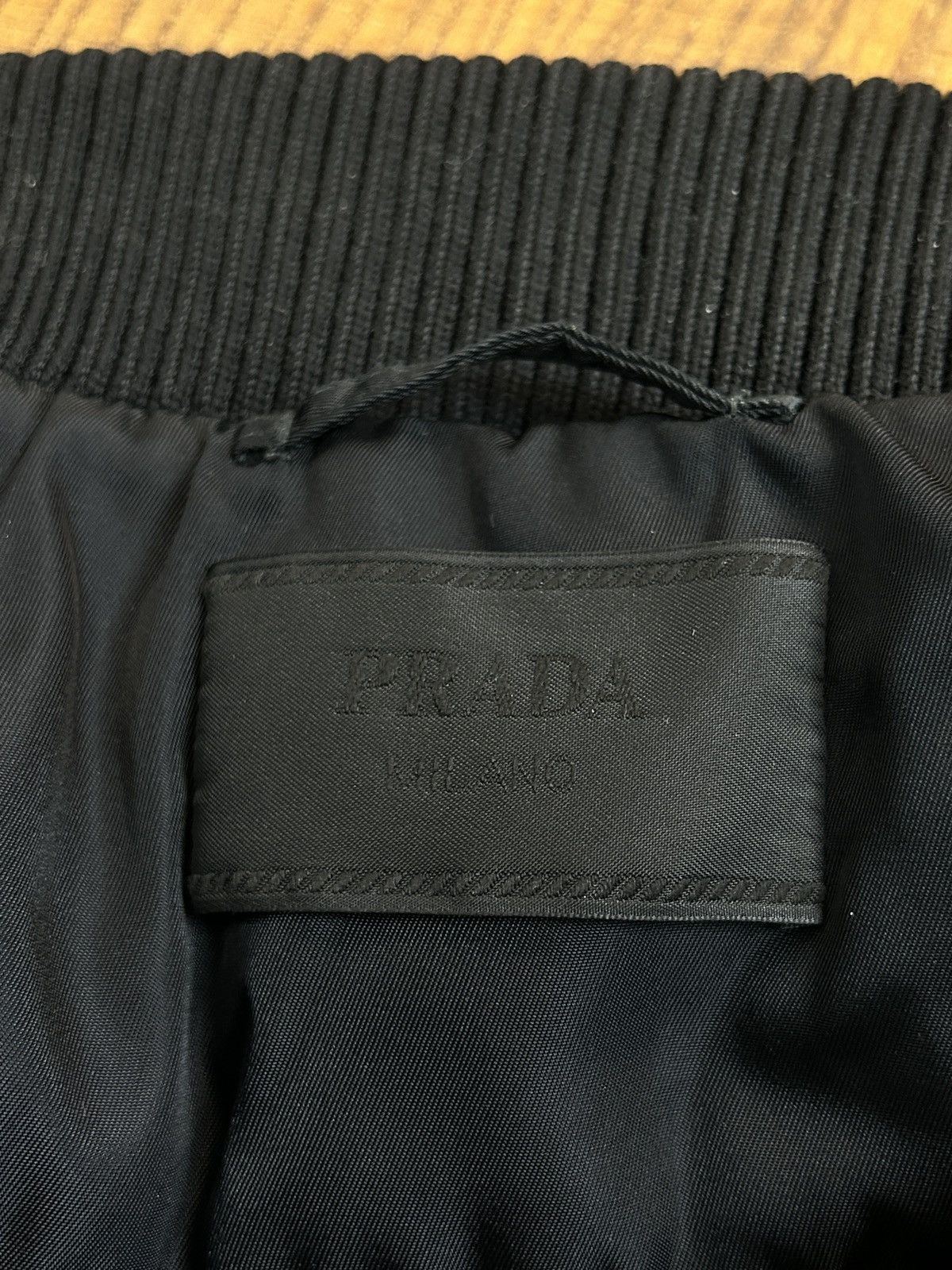 Prada Prada Re-Nylon Cropped Down Bomber Jacket Black 52 Size US L / EU 52-54 / 3 - 13 Thumbnail