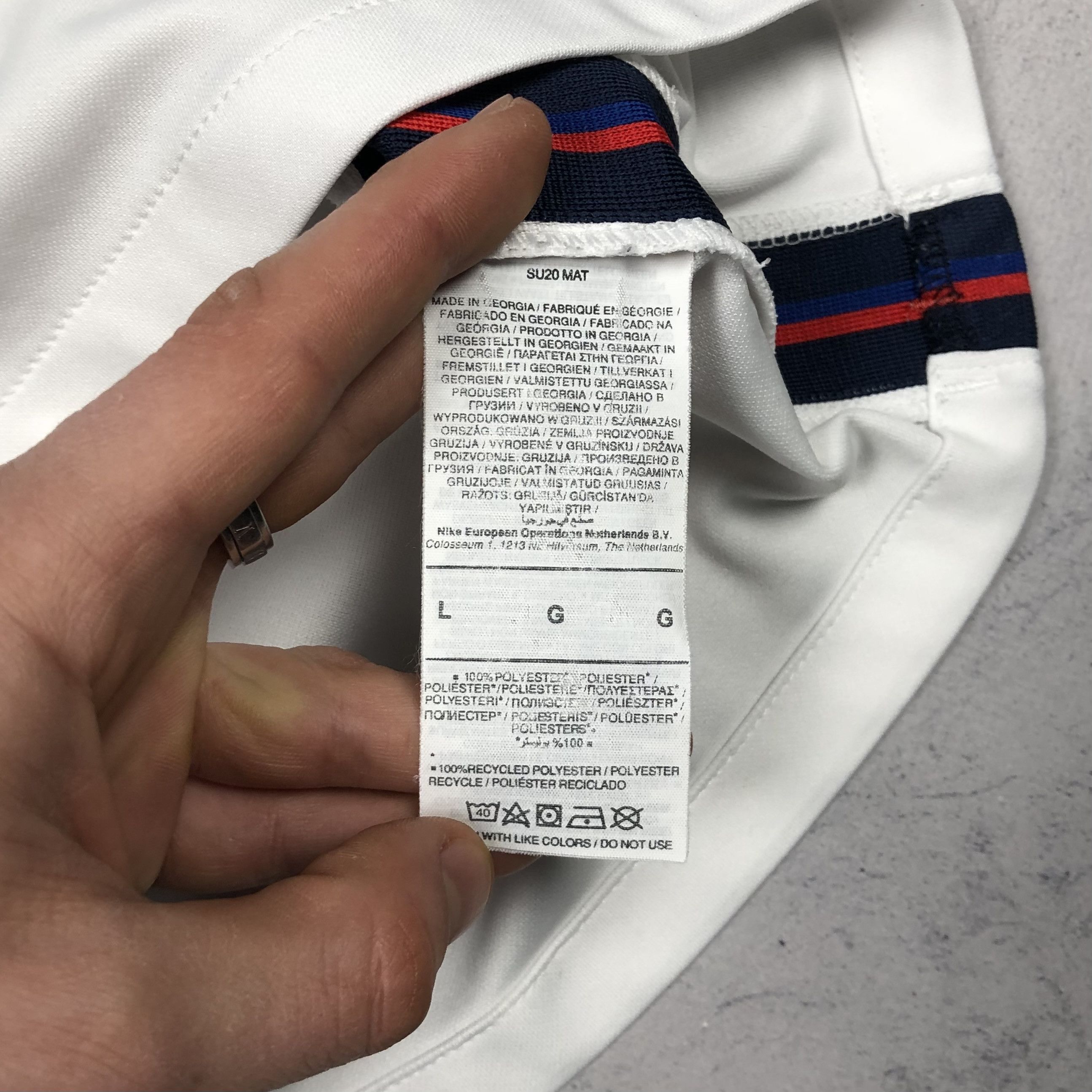 Nike England 2020-2021 Nike Home Soccer Jersey Size US L / EU 52-54 / 3 - 13 Thumbnail