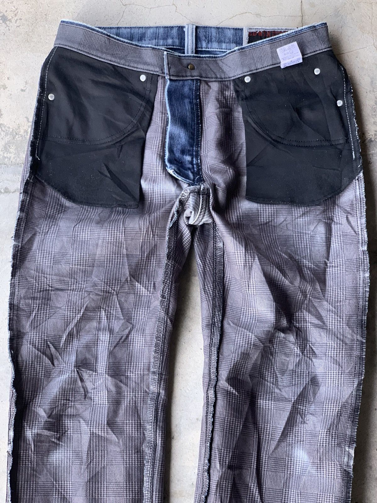 Edwin Distressed Edwin 503 made in Japan 🇯🇵 nice faded. Size US 31 - 12 Thumbnail