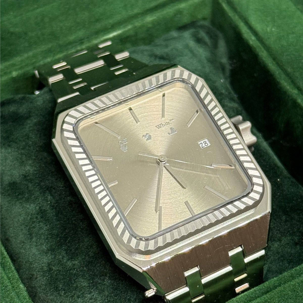 Off-White Off-White Square Frame Automatic Watch Size ONE SIZE - 11 Thumbnail