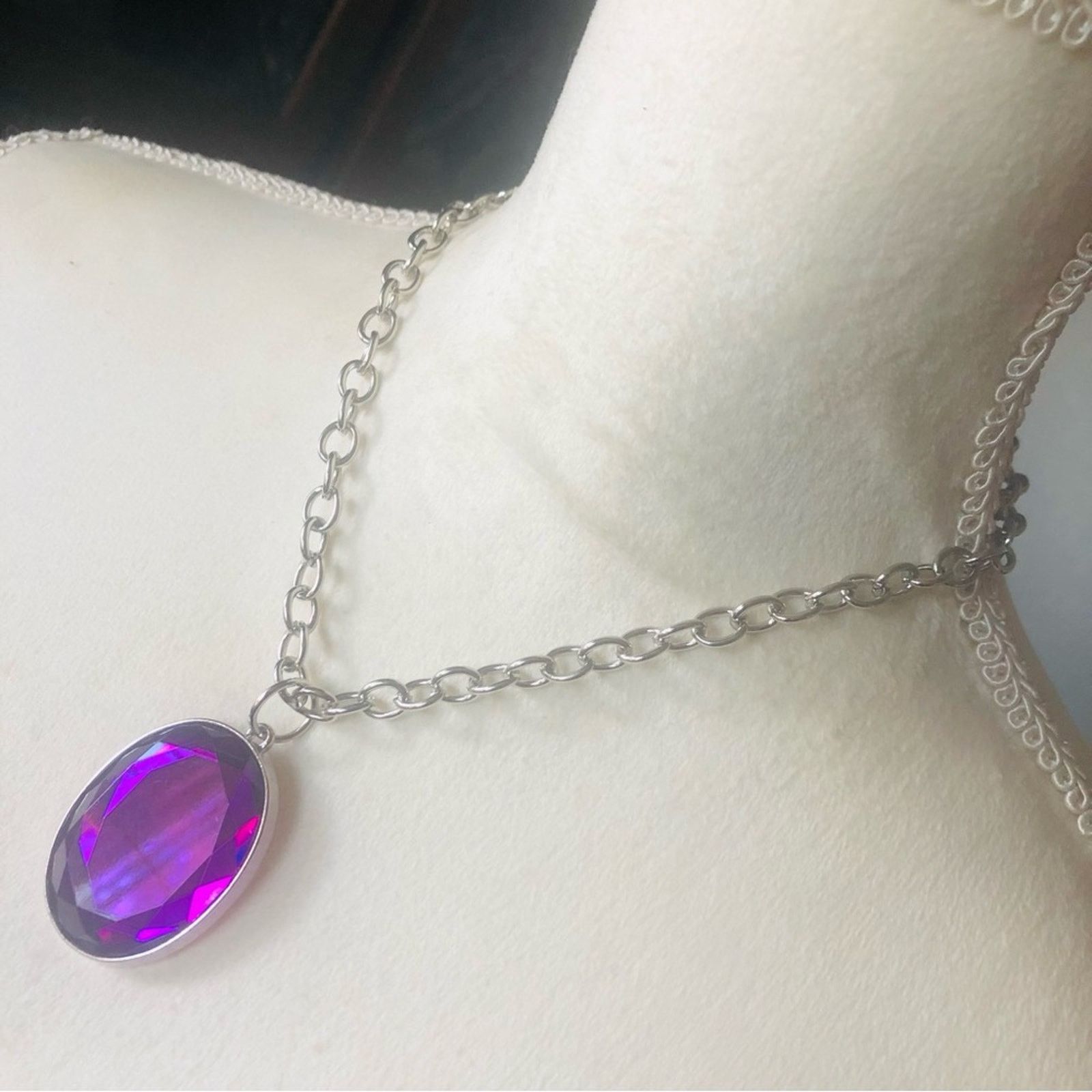 Jewelry Large faceted purple glass cabochon stone necklace Size ONE SIZE - 5 Thumbnail