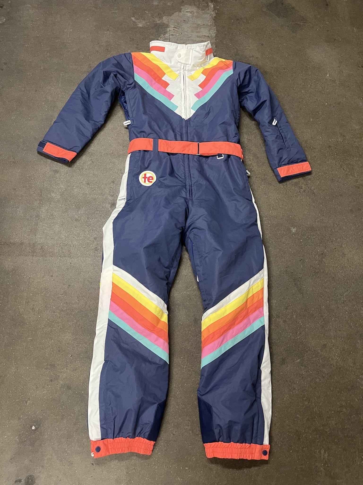 Vintage Vintage 2000s Retro Ski Snowsuit Size M Size US M / EU 48-50 / 2 - 1 Thumbnail