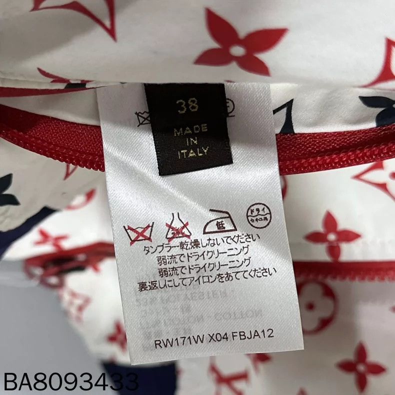 Louis Vuitton Louis Vuitton size 38 Double-sided logo jacket 2501-Nextarr Size US M / EU 48-50 / 2 - 5 Thumbnail