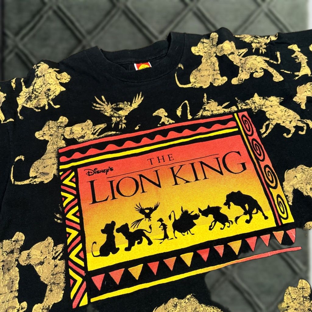 Disney VINTAGE The Lion King Disney Jerry Leigh All Over Print T Shirt XL Black Cotton Crew Neck Short Sleeve Lion King 90s Mens Rock Hut Disney Fans Size US XL / EU 56 / 4 - 1 Thumbnail