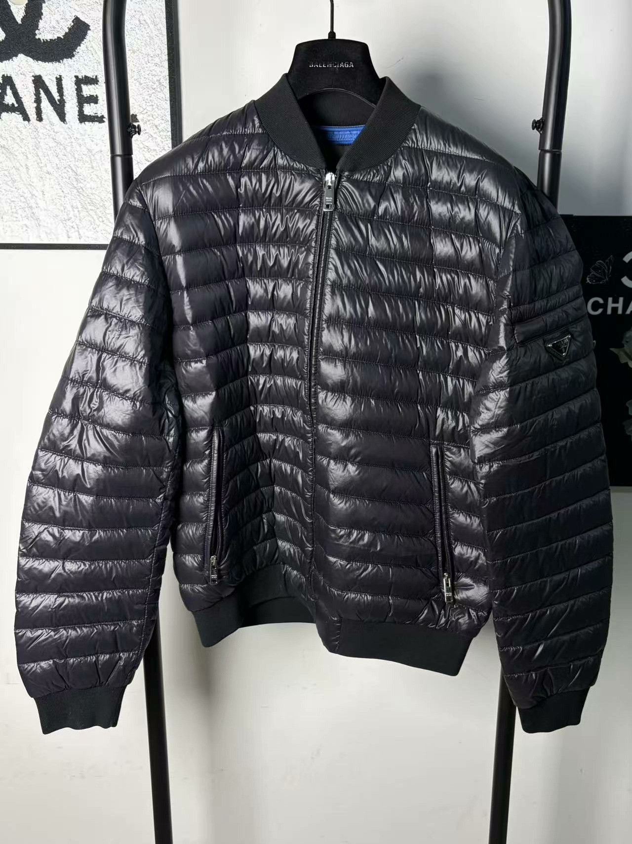 Prada Prada Down White Heavy Coat m Men Size US M / EU 48-50 / 2 - 1 Thumbnail