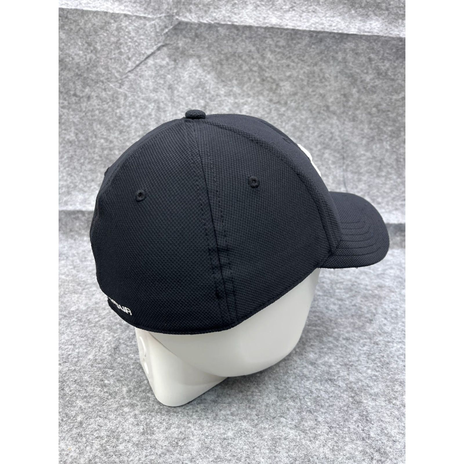 Under Armour Under Armour Hat Cap Fitted Adult XL Black 100% Polyester Classic Fit Baseball Cap Adjustable Lightweight Unisex Adults Mens Womens Sports Outdoor Size ONE SIZE - 7 Thumbnail