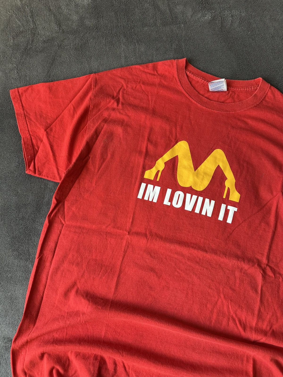 Vintage IM LOVIN IT Crazy Humour Tee Size L Size US L / EU 52-54 / 3 - 4 Thumbnail