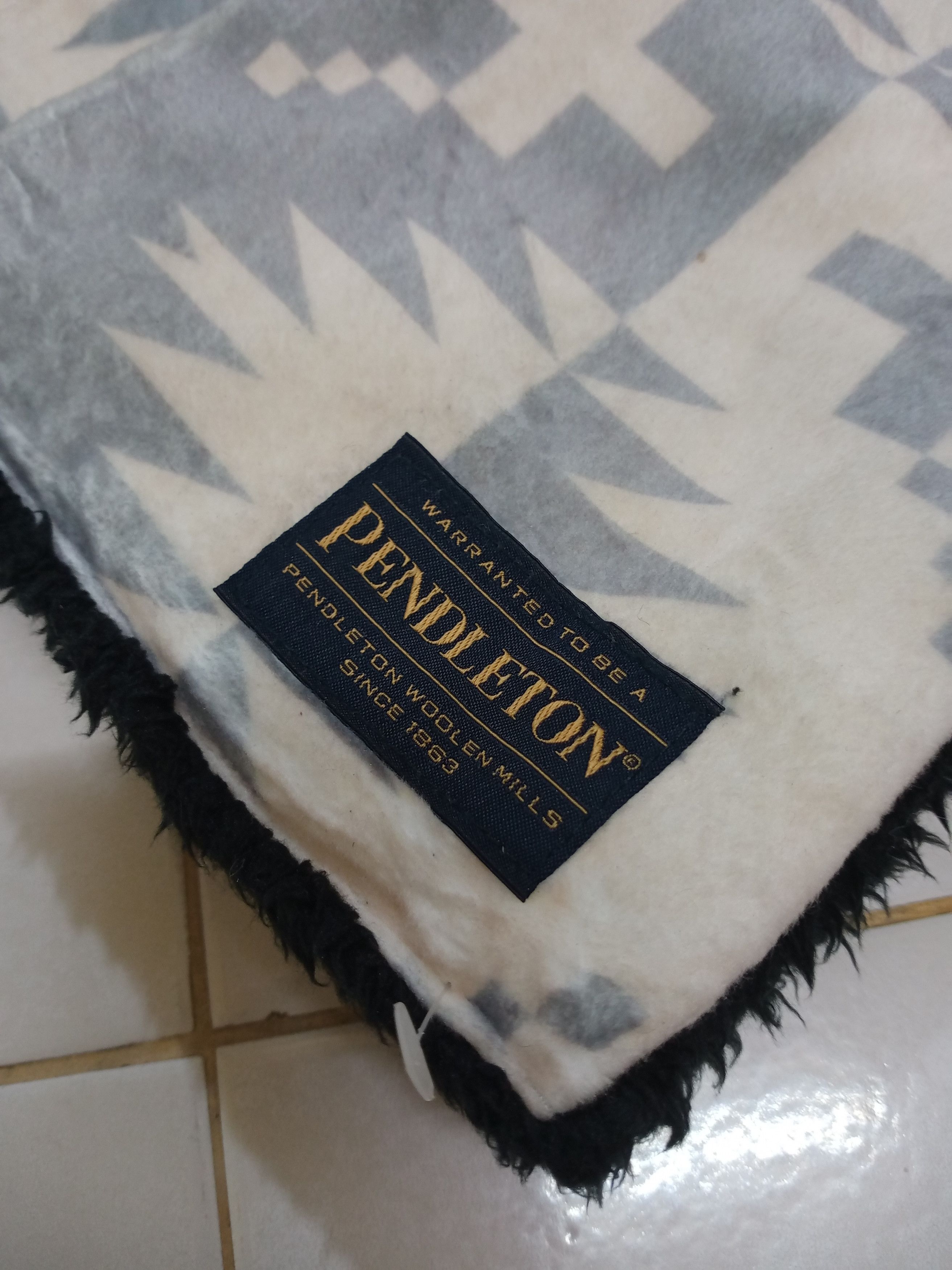 Pendleton RARE PENDLETON WOOLEN MILLS NECK SCAF Size 34 - 5 Thumbnail