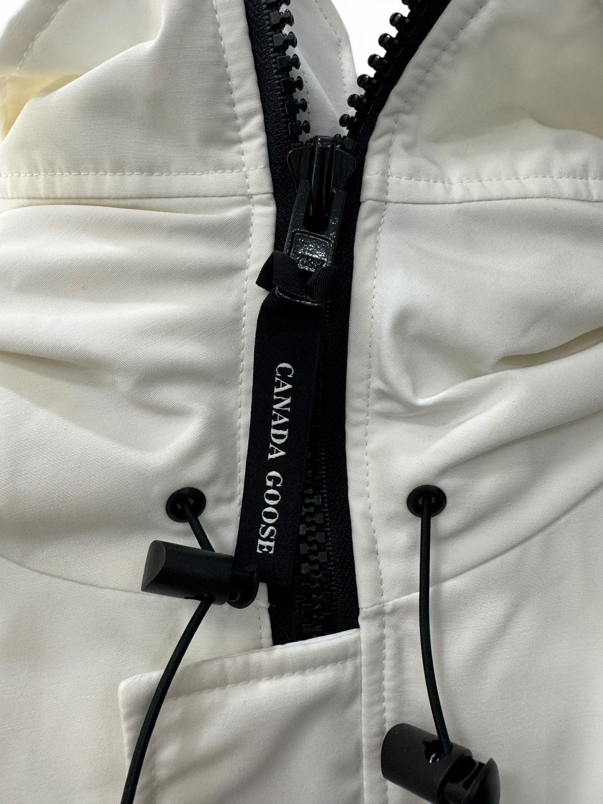 Canada Goose Canada Goose White Bomber Jacket Size US XL / EU 56 / 4 - 3 Thumbnail