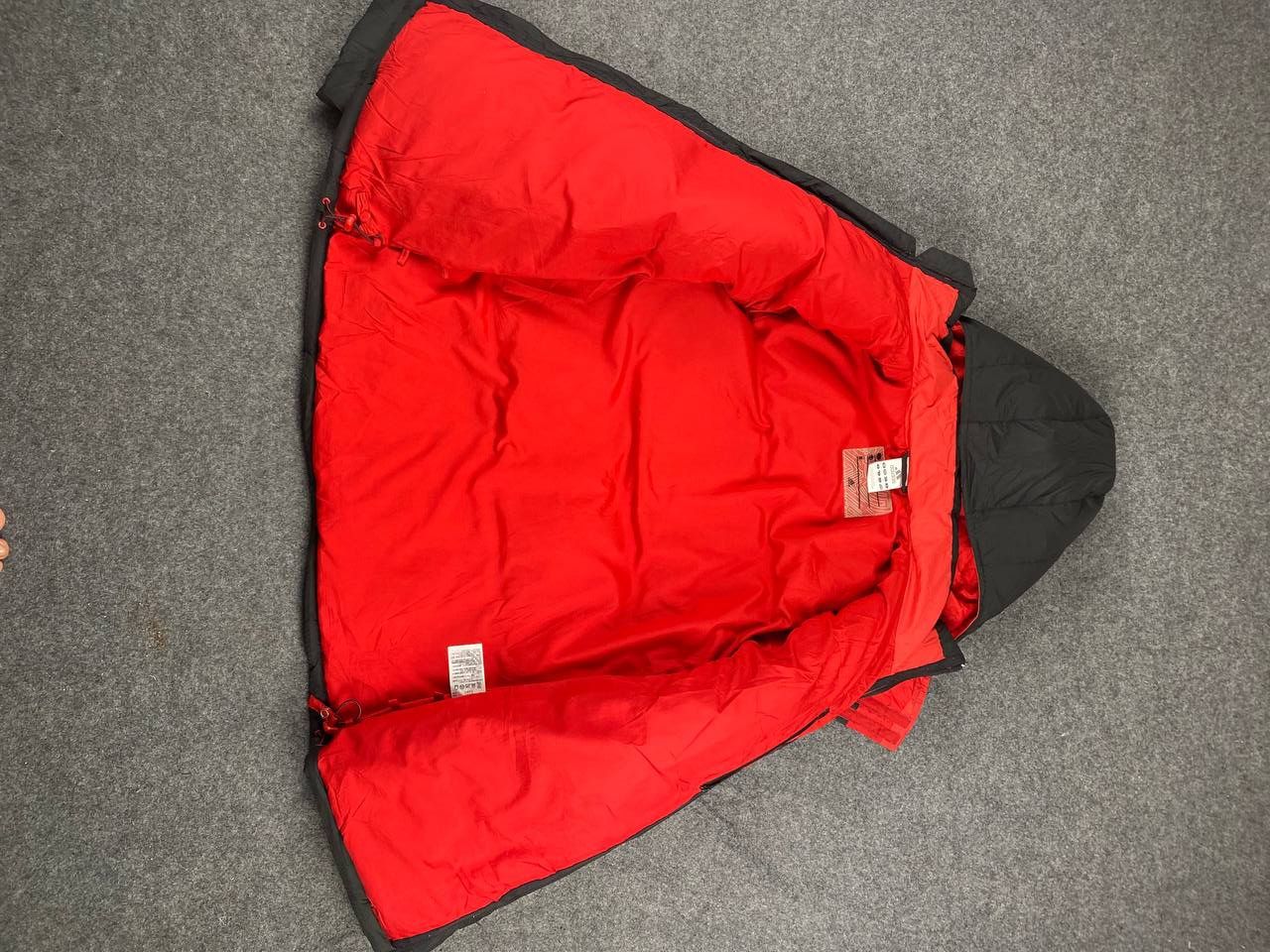 Adidas vintage adidas puffer jacket red lining nice design Size US L / EU 52-54 / 3 - 5 Thumbnail