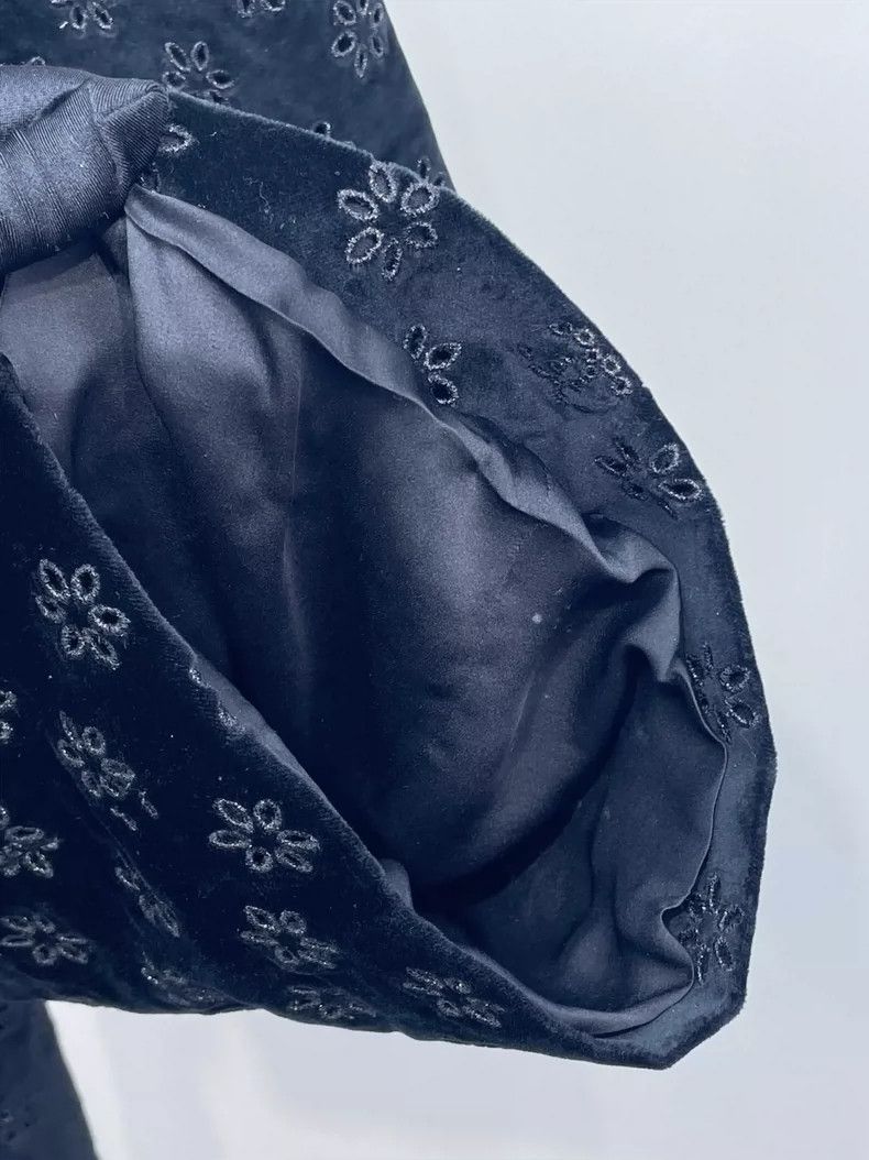 Chanel Chanel 22K black velvet flower hollow trousers 2504-Nextarr Size 42" / US 20 - 5 Thumbnail