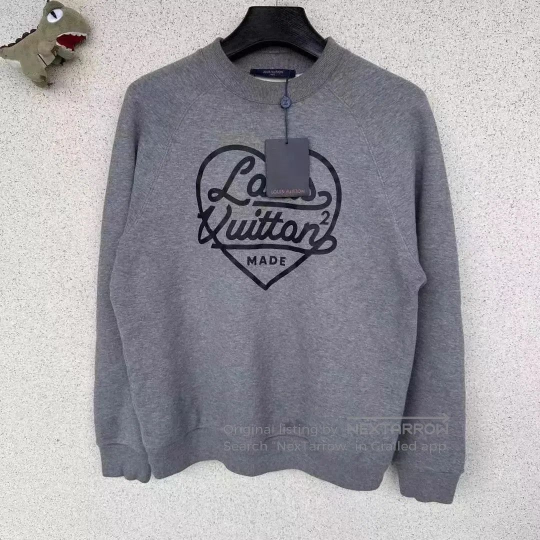 Louis Vuitton Gray Crewneck Sweatshirt with Heart Design - Size S. Size US S / EU 44-46 / 1 - 1 Thumbnail