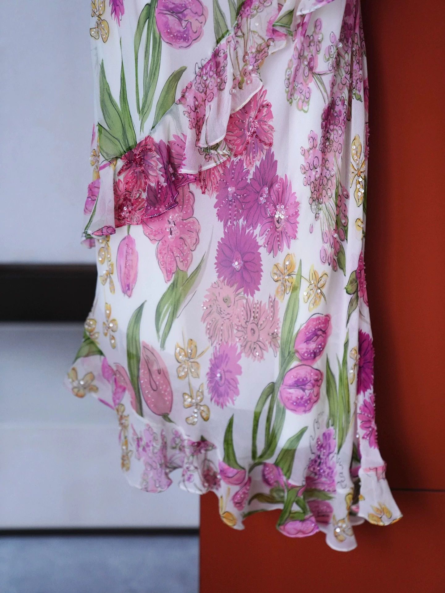 Vintage UK Vintage Beaded Silk Floral Sleeveless Dress Size S / US 4 / IT 40 - 4 Thumbnail