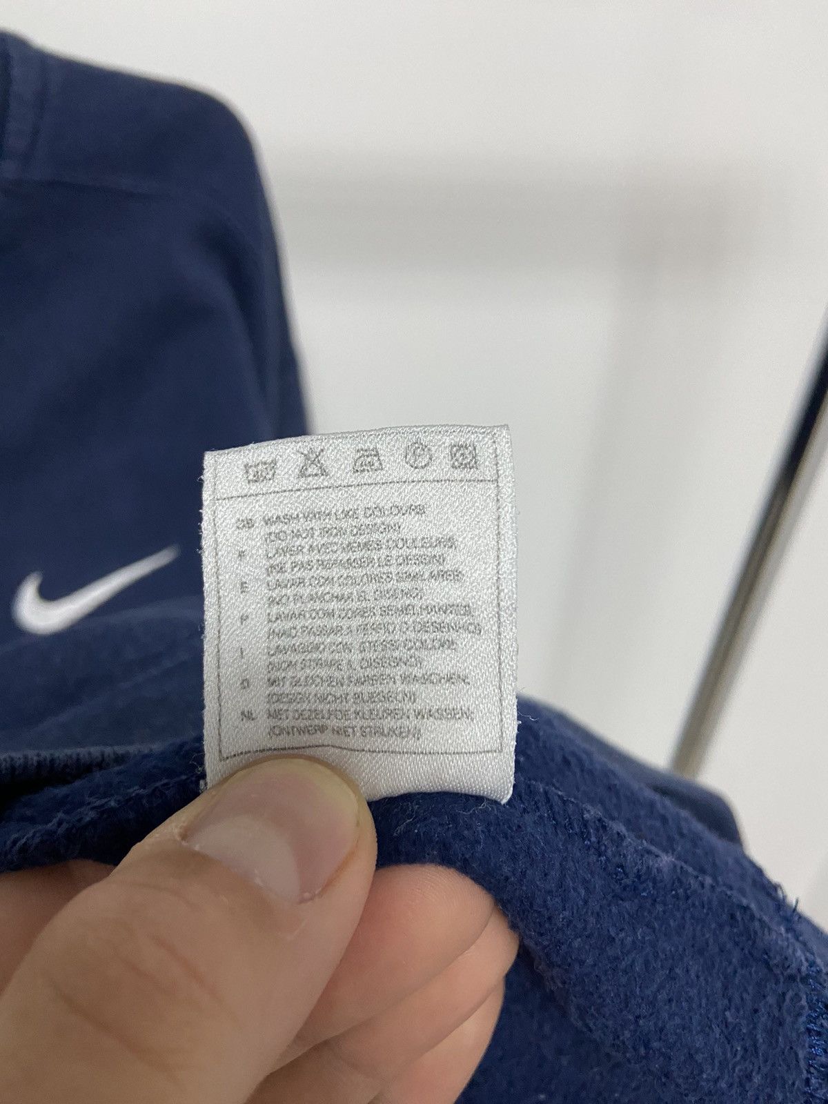 Nike Nike Sweatshirt Small Swoosh Logo Vintage Y2K 90s Size US S / EU 44-46 / 1 - 7 Thumbnail