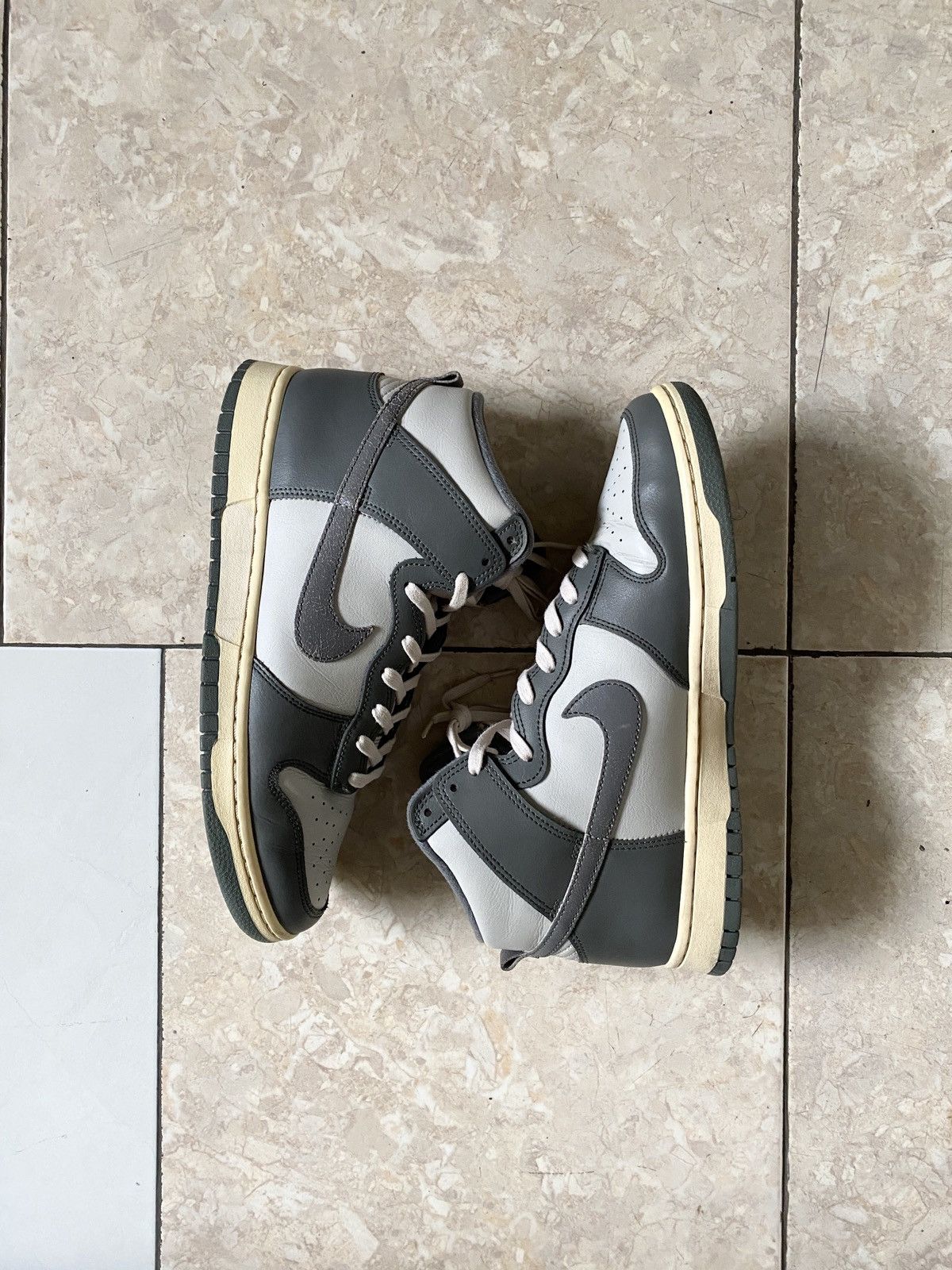 Nike × Vintage Nike Dunk High Retro SE Vintage Light Bone Grey Size US 10.5 / EU 43-44 - 4 Thumbnail