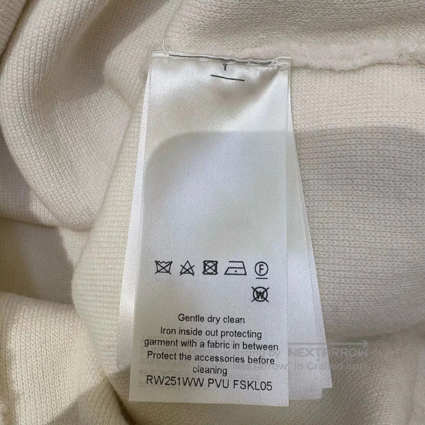 Louis Vuitton Louis Vuitton 25 Beige Logo Cashmere Sweater. Size US M / EU 48-50 / 2 - 8 Thumbnail