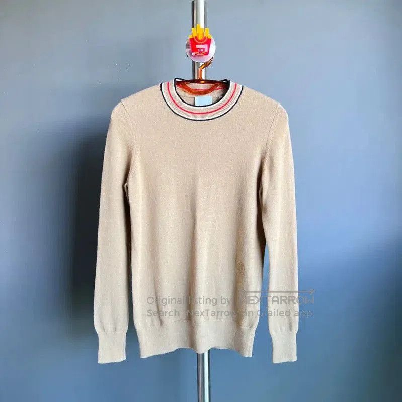Burberry Burberry Women's Wool Knit Sweater in Khaki. Size XXS / US 00 / IT 34 - 1 Thumbnail