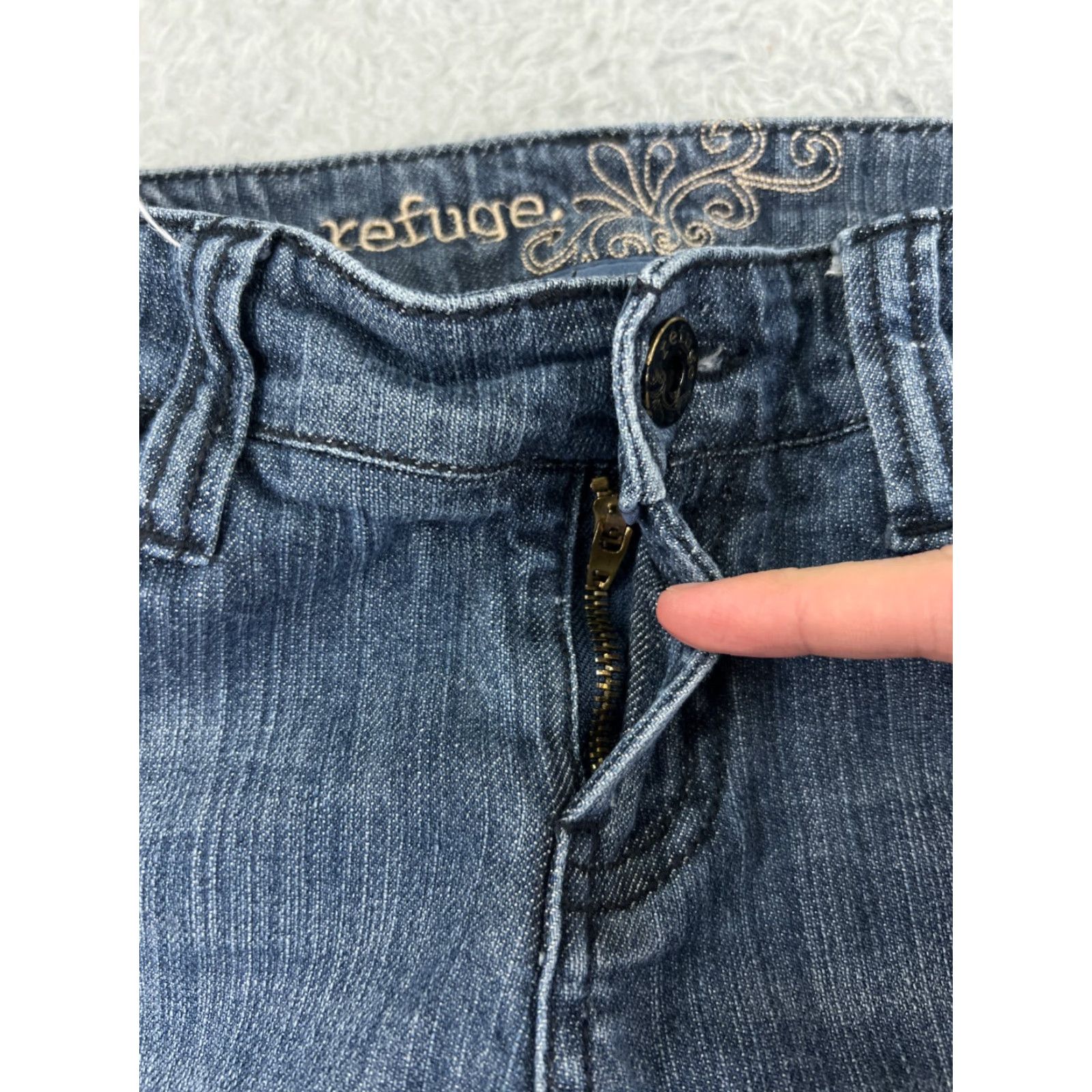 Vintage Refuge Jeans Womens 7 Blue Denim Cotton Blend Stretch Bootcut Modern Classic American Style Women’s Jeans - 28 Inseam, Medium Wash, 5-Pocket, Slim Fit Size 28" / US 6 / IT 42 - 3 Thumbnail