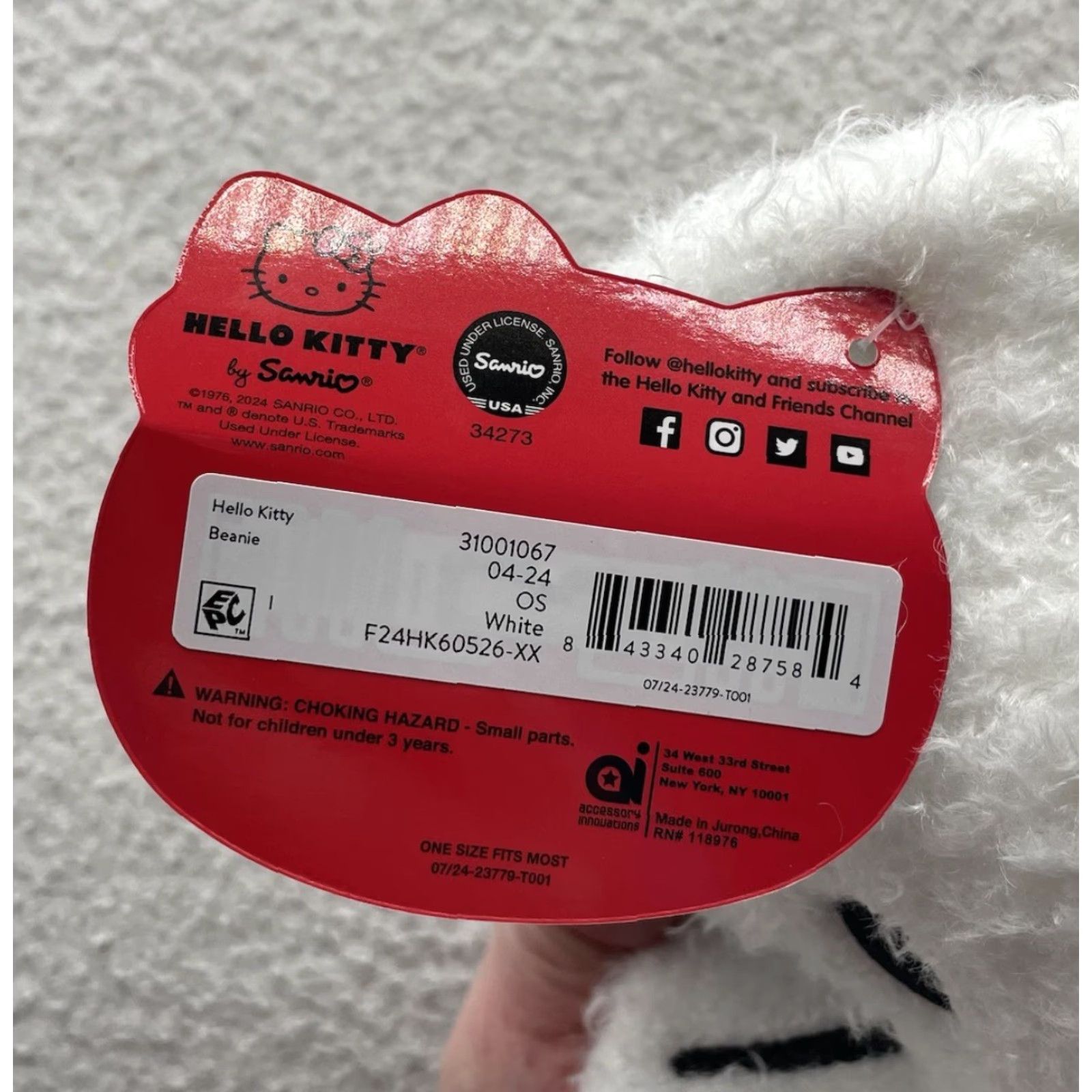 Vintage NWT Hello Kitty Beanie Adult OSFM Big Kid Teenager Fuzzy Soft Winter Hat Cute Size ONE SIZE - 4 Thumbnail