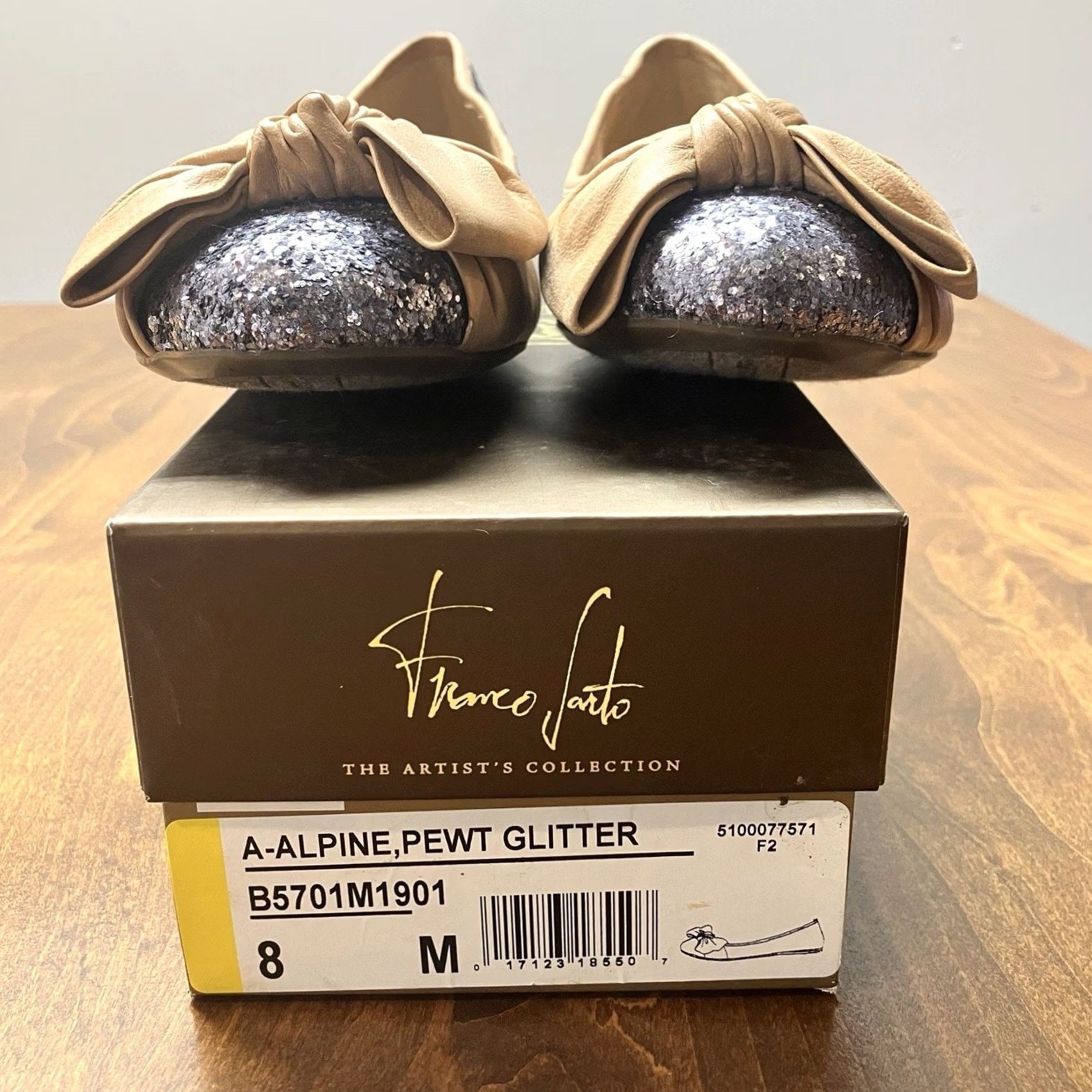 Franco Sarto Franco Sarto Glitter Ballet Flat Leather Bow Silver Pewter Slip On 8 Women Flats, M, Round Toe, Silver Glitter, Artisan Collection Size US 8 / IT 38 - 3 Thumbnail