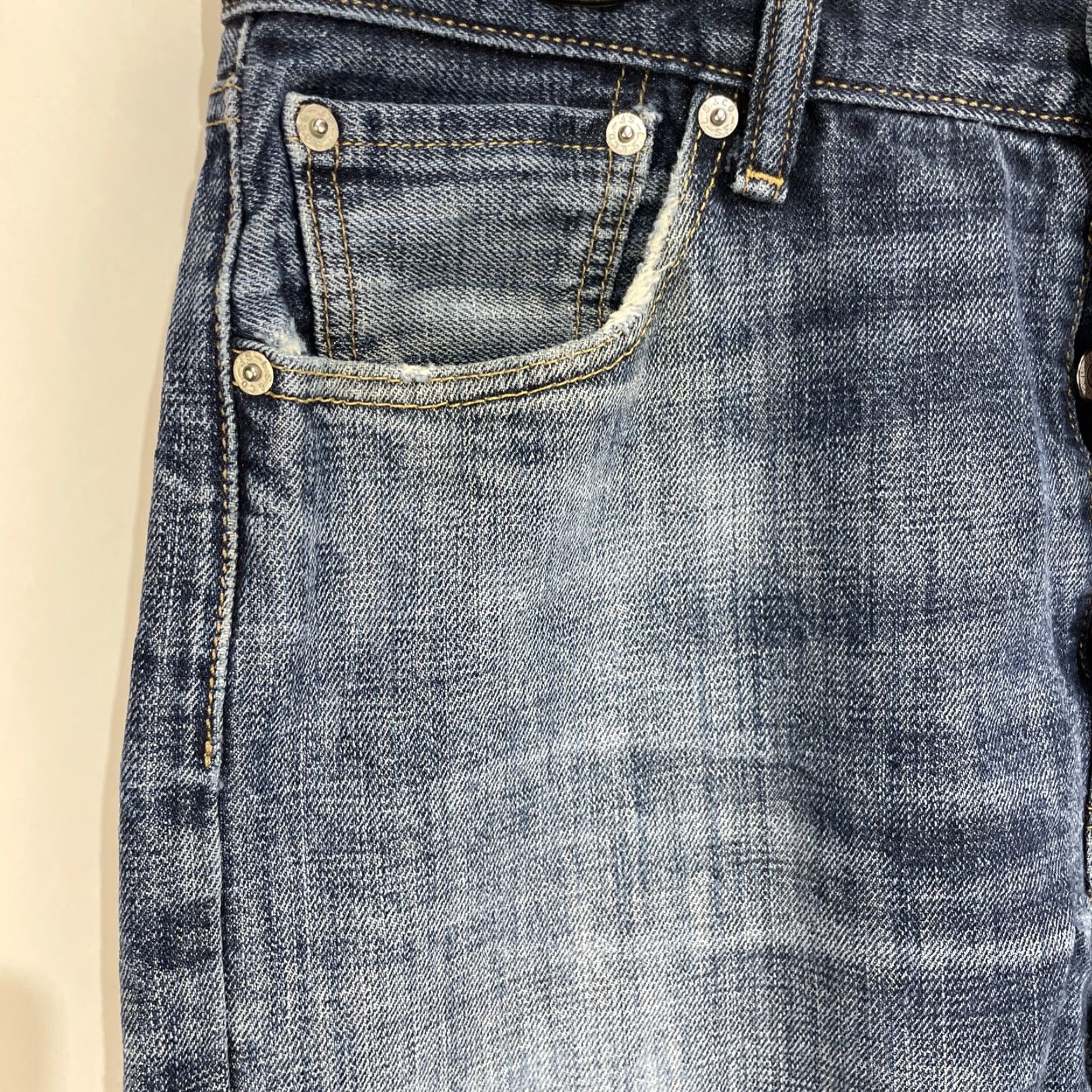 Levi's Levi's 501 Jeans Mens 34x34 Blue Denim Button Fly Distressed Casual Pants Size US 34 / EU 50 - 3 Thumbnail