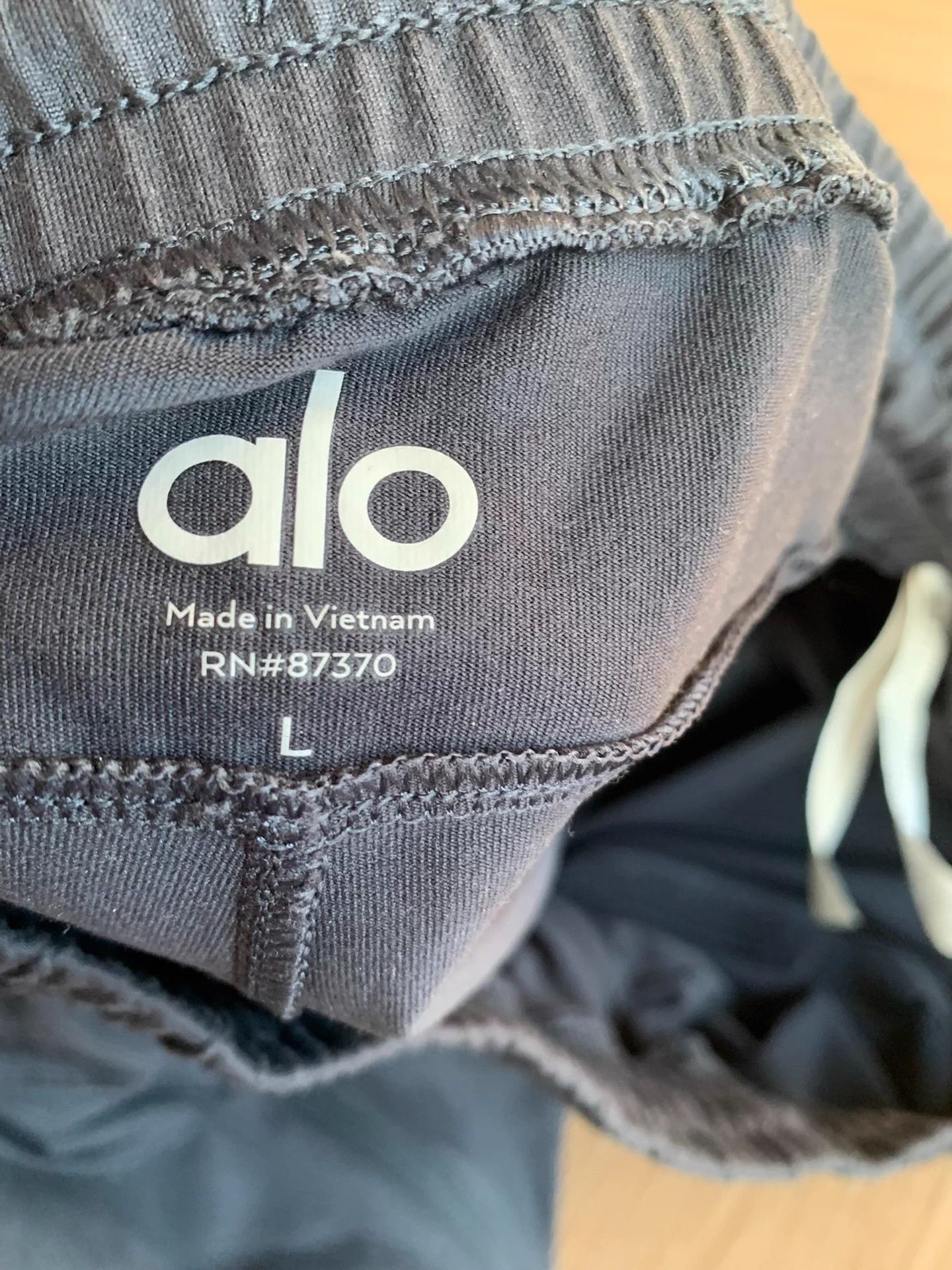 Alo alo conquer performance pant black gray L like new Size US 37 - 6 Thumbnail