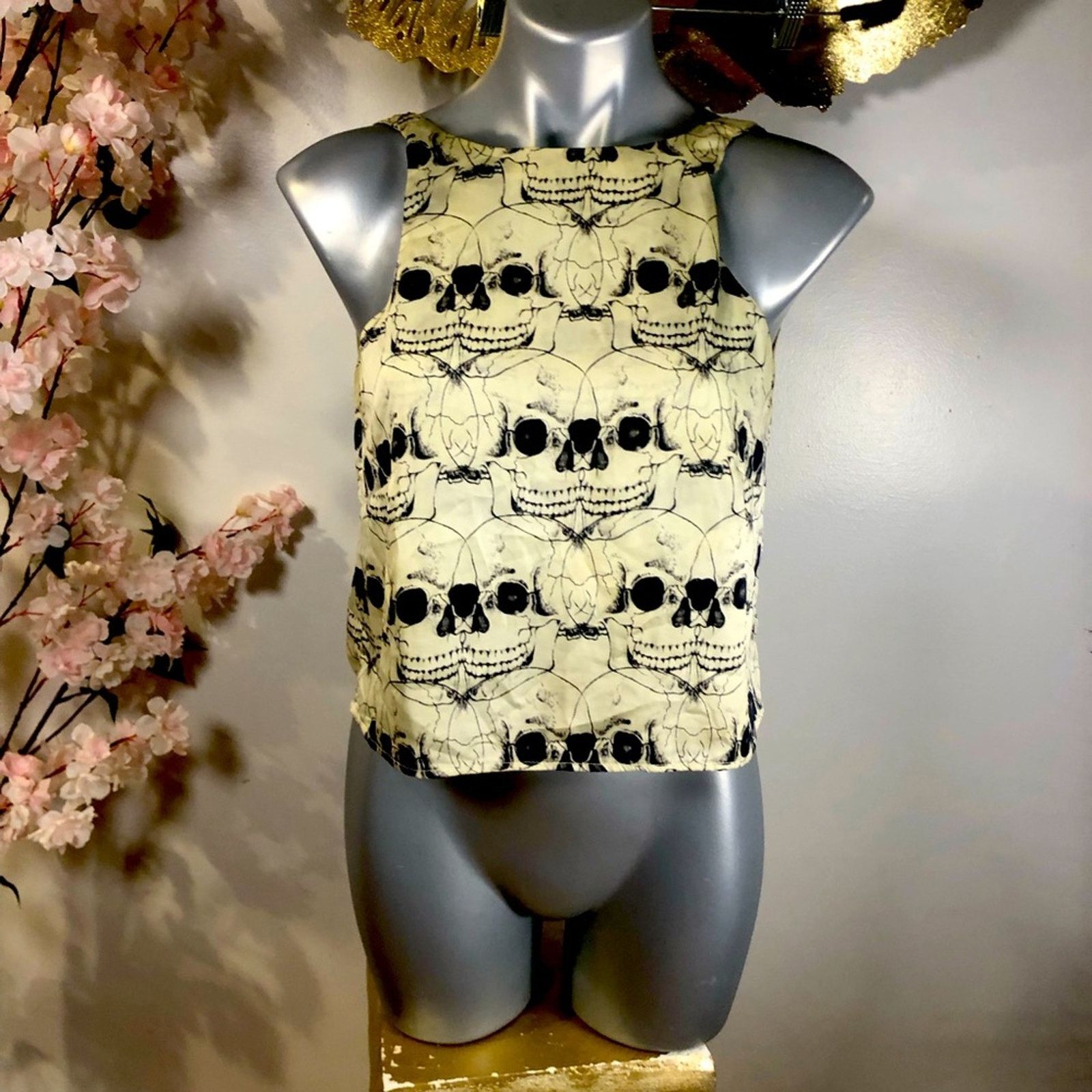 NBDN Nobrandedon Silk blouse skull design scoop open back. Size S / US 4 / IT 40 - 1 Thumbnail